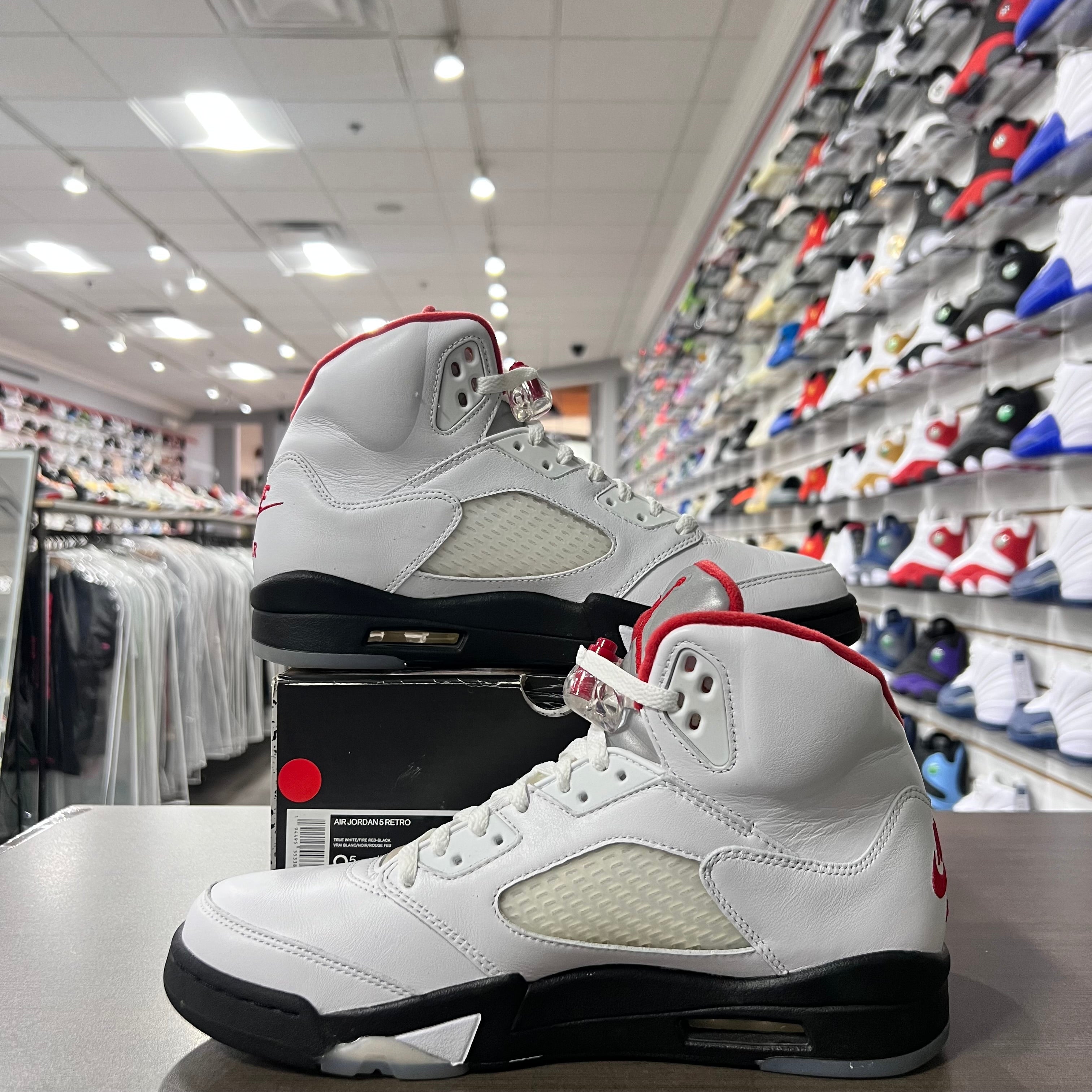 Jordan Retro 5 Mens Fire Red Silver Tongue (Lightly Worn)