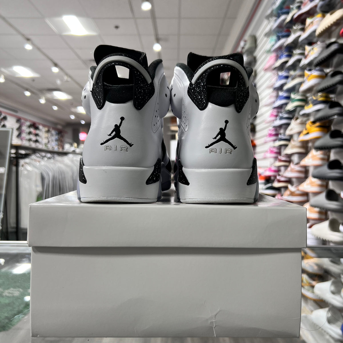 Jordan Retro 6 Mens Reverse Oreo (Lightly Worn+Replacement Box)