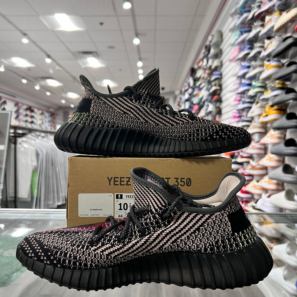 Yeezy 350 Boost Yecheil (Lightly Worn+Replacement Box)