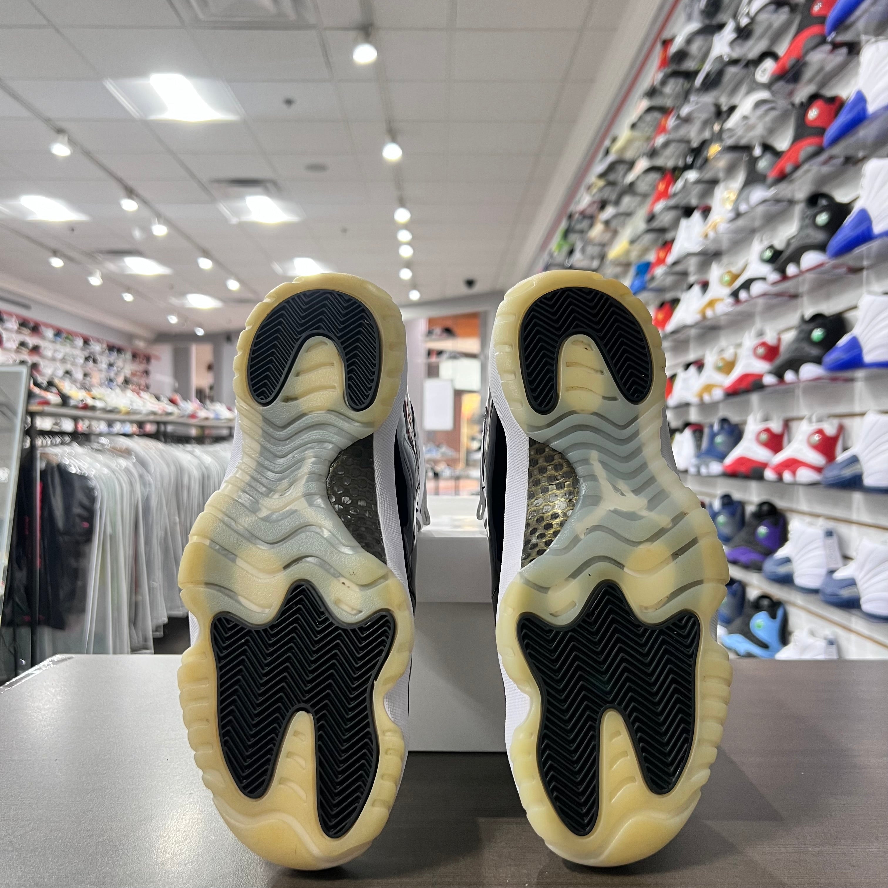 Jordan Retro 11 Mens Gratitude (Lightly Worn+Replacement Box)