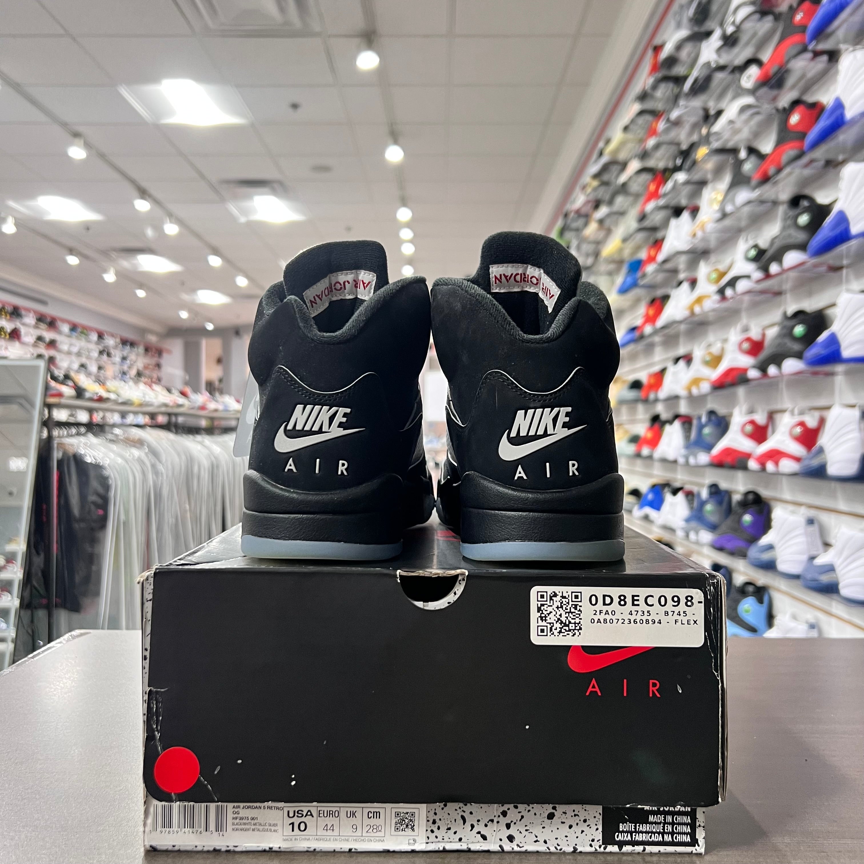 Jordan Retro 5 Mens Black Metallic Reimagined (Lightly Worn)