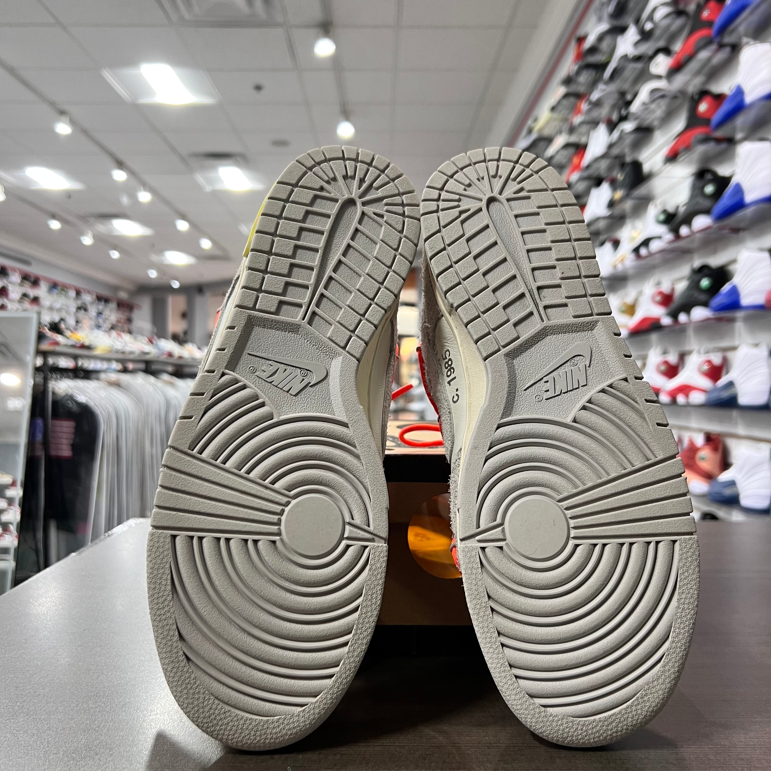 Nike Dunk Low Mens Off White Lot 11 (Lightly Worn)