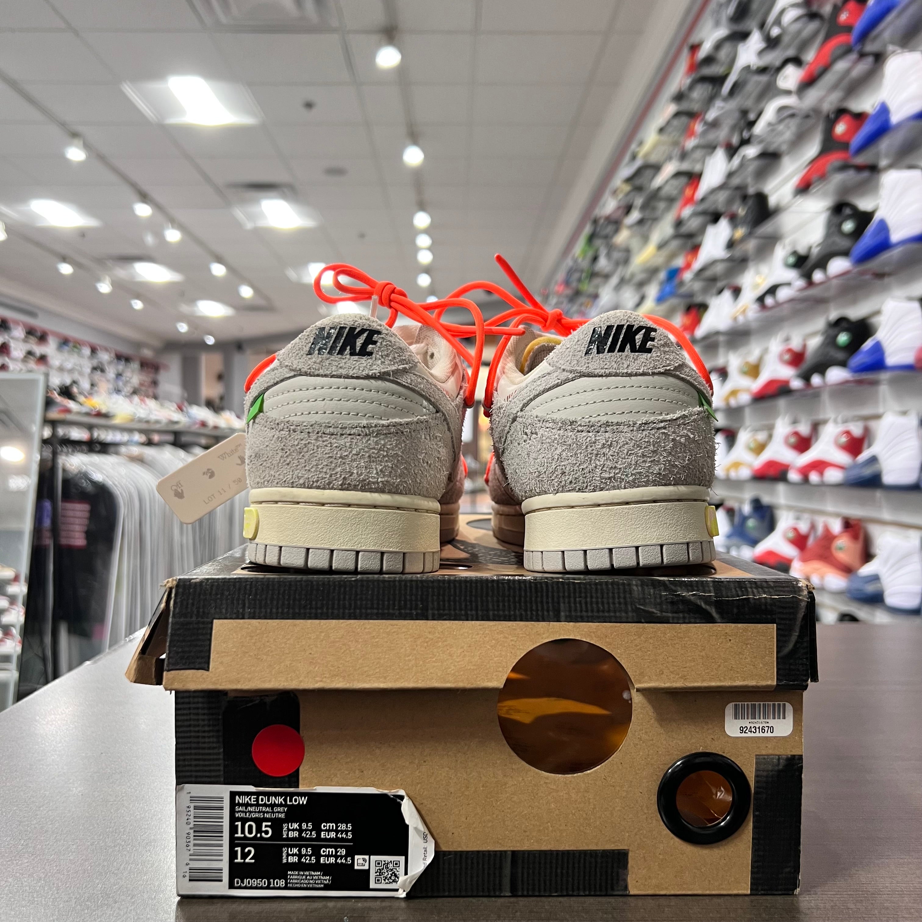 Nike Dunk Low Mens Off White Lot 11 (Lightly Worn)