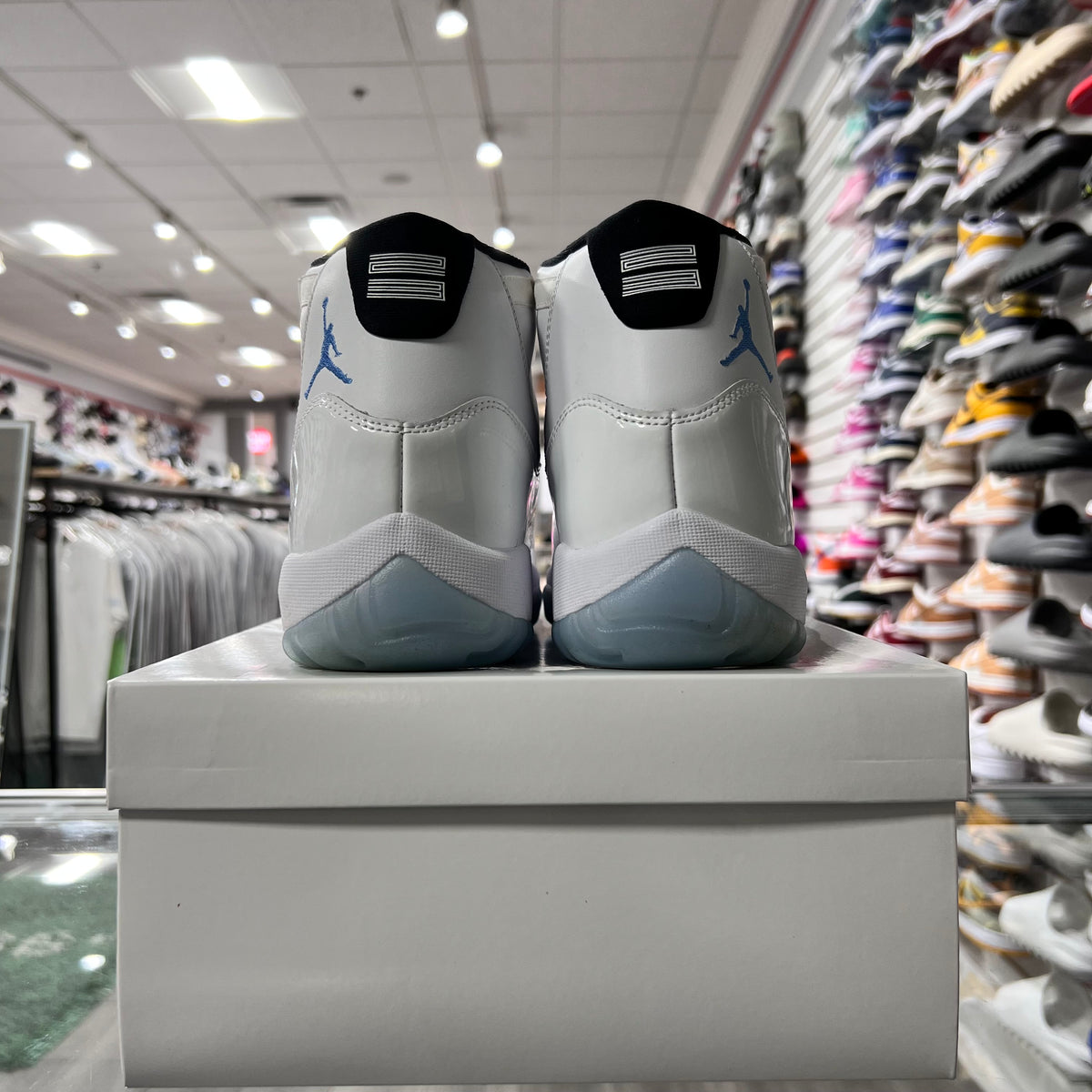 Jordan Retro 11 Mens Legend Blue (Lightly Worn+Replacement Box)