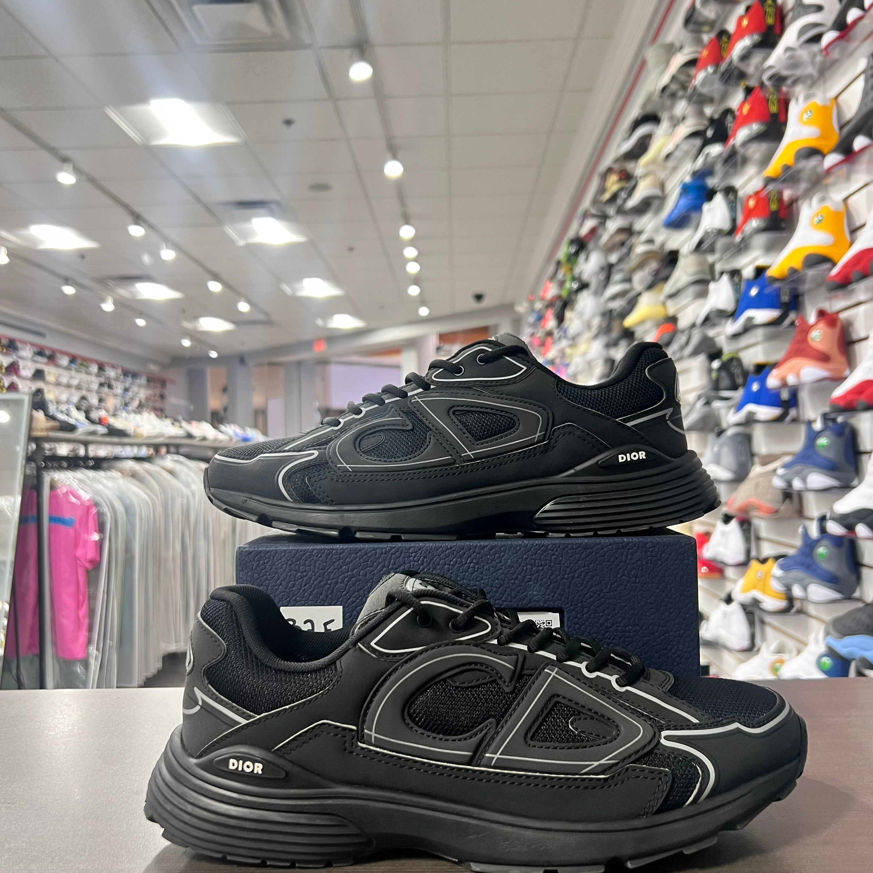 Christian Dior B30 Black (Lightly Worn)