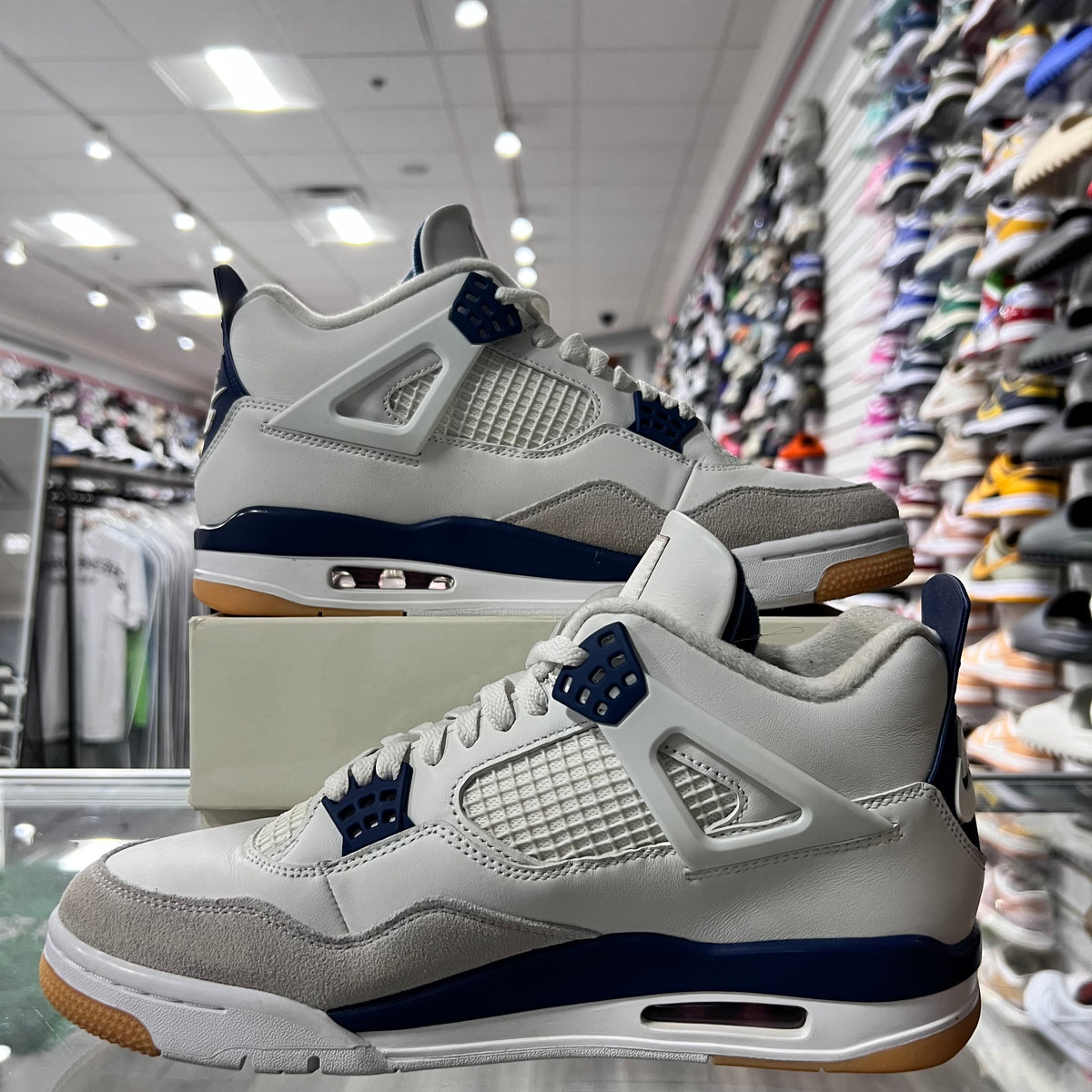 Jordan Retro 4 SB Mens Navy Blue (Lightly Worn)