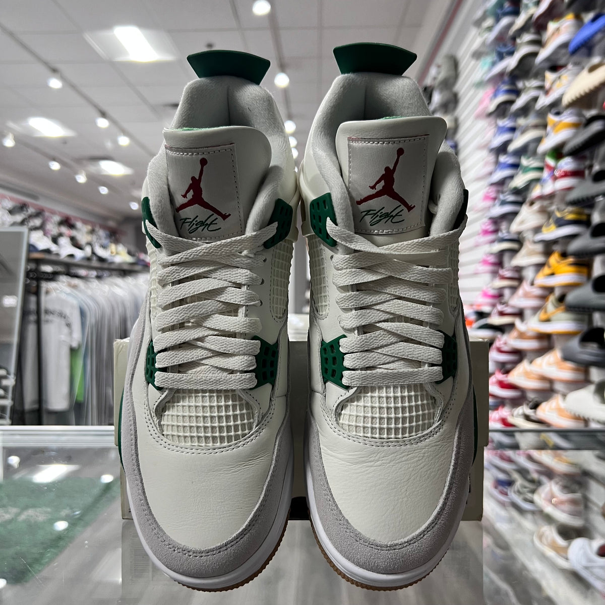 Jordan Retro 4 Retro SB Pine Green (Lightly Worn)