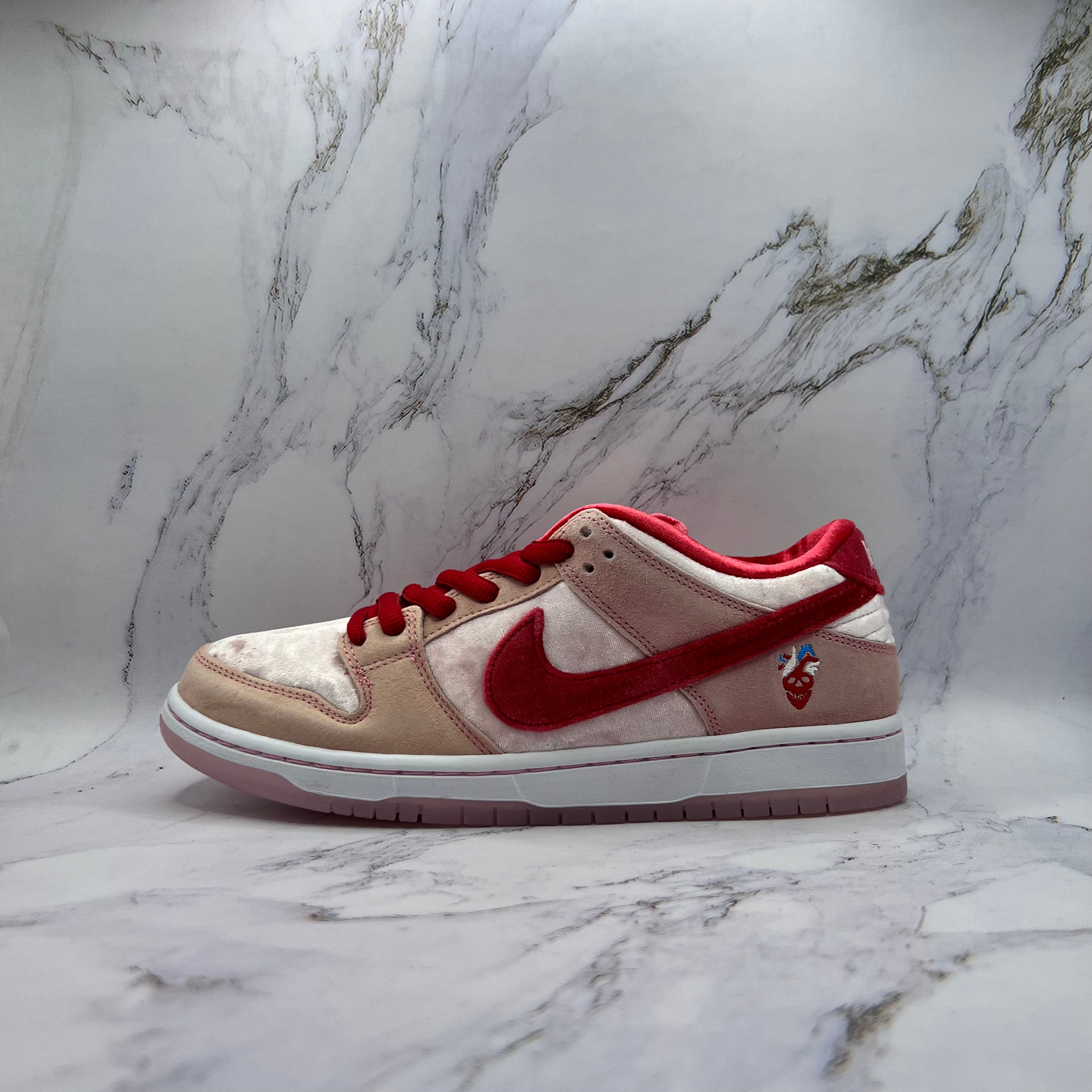Nike Sb Dunk Low Mens Strange Love (Defect)