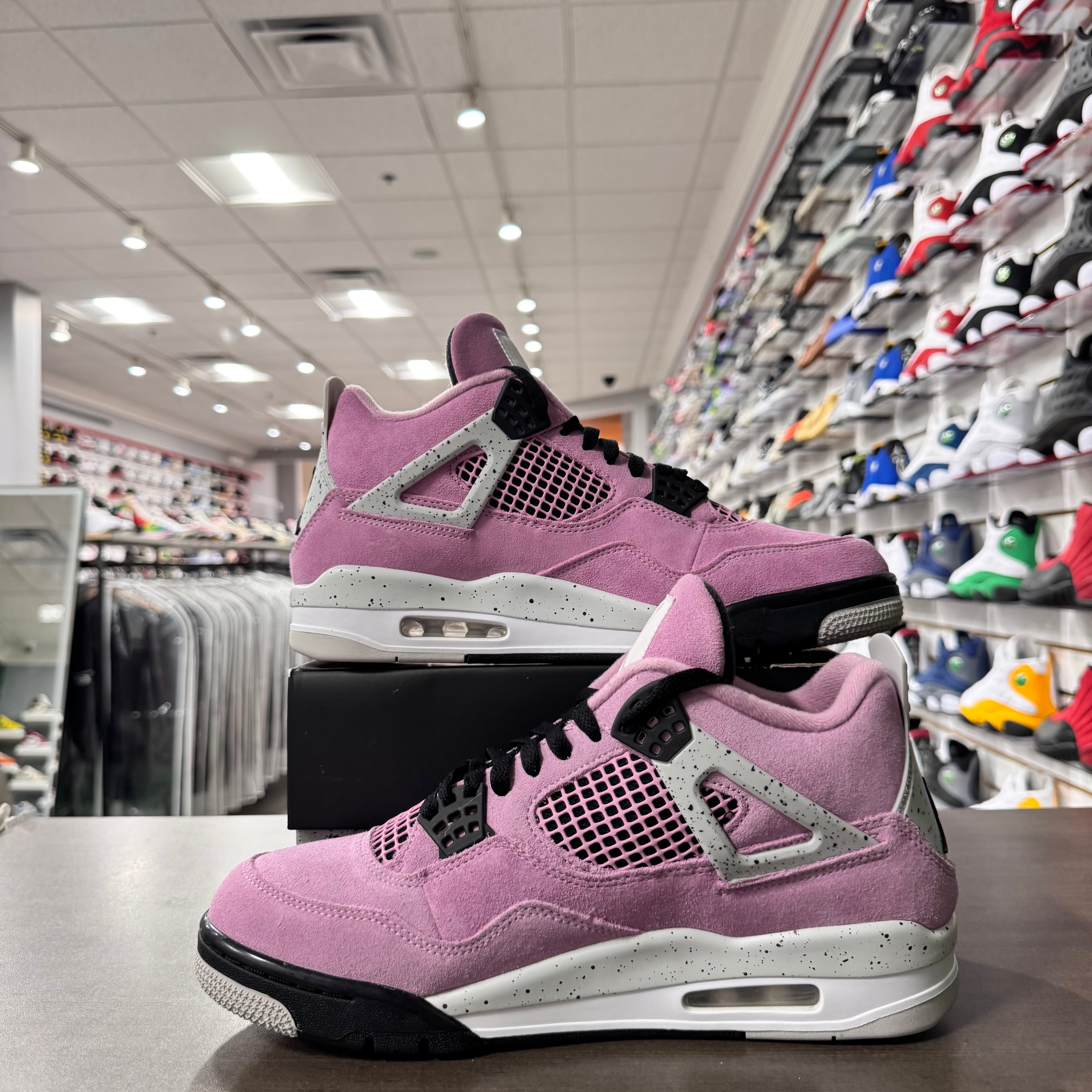 Jordan Retro 4 Womens Orchid (Lightly Worn)