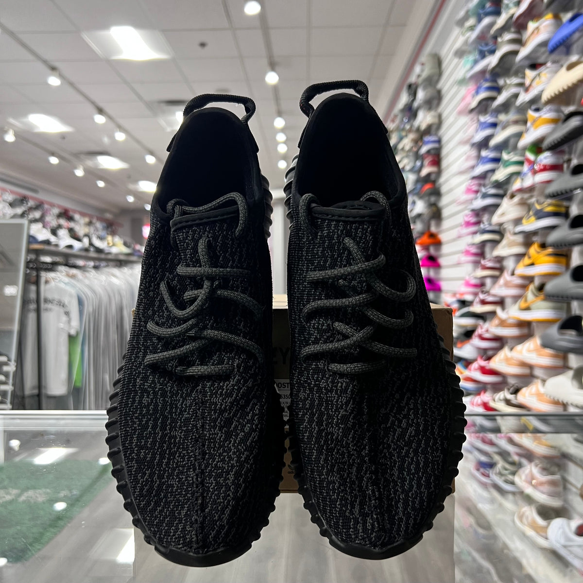 Yeezy 350 Pirate Black (2023)(Lightly Worn)