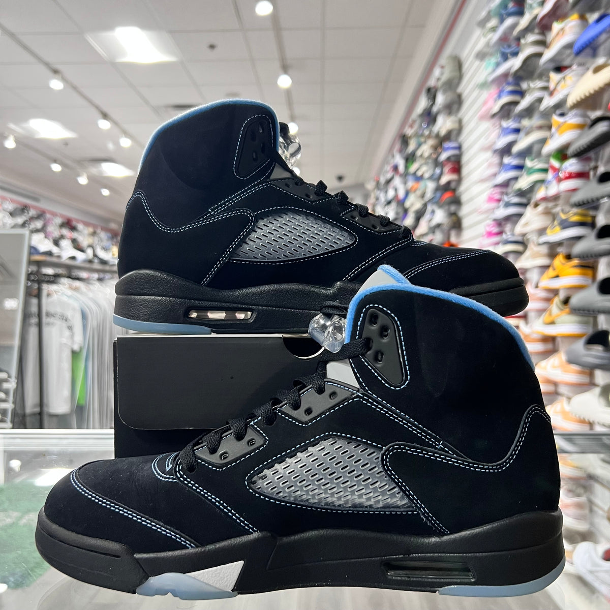Jordan Retro 5 Mens Black University Blue (Lightly Worn)