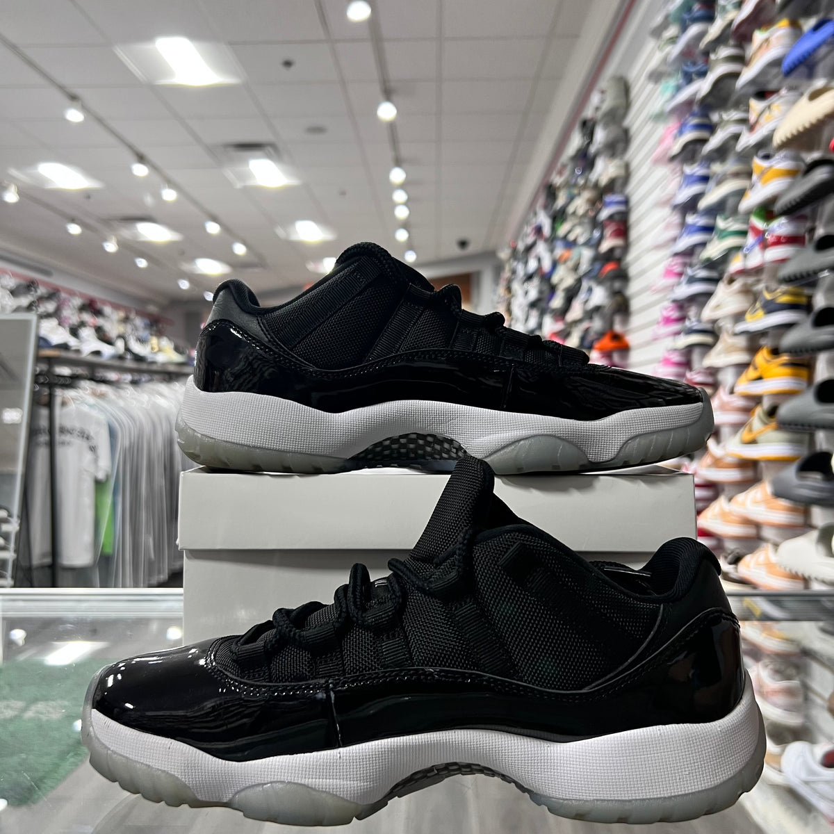 Jordan Retro 11 Low Mens Space Jam (Lightly Worn+Replacement Box)