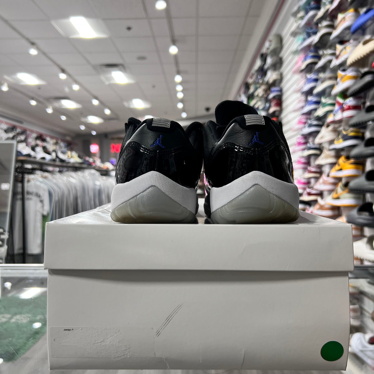 Jordan Retro 11 Low Mens Space Jam (Lightly Worn+Replacement Box)