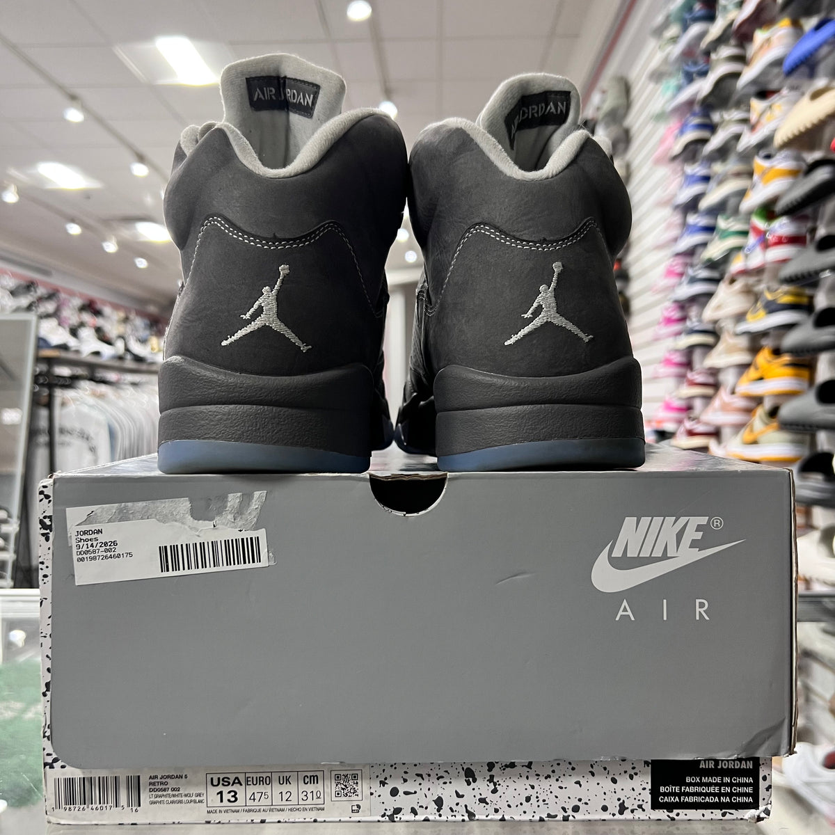 Jordan Retro 5 Mens Wolf Grey (Lightly Worn)