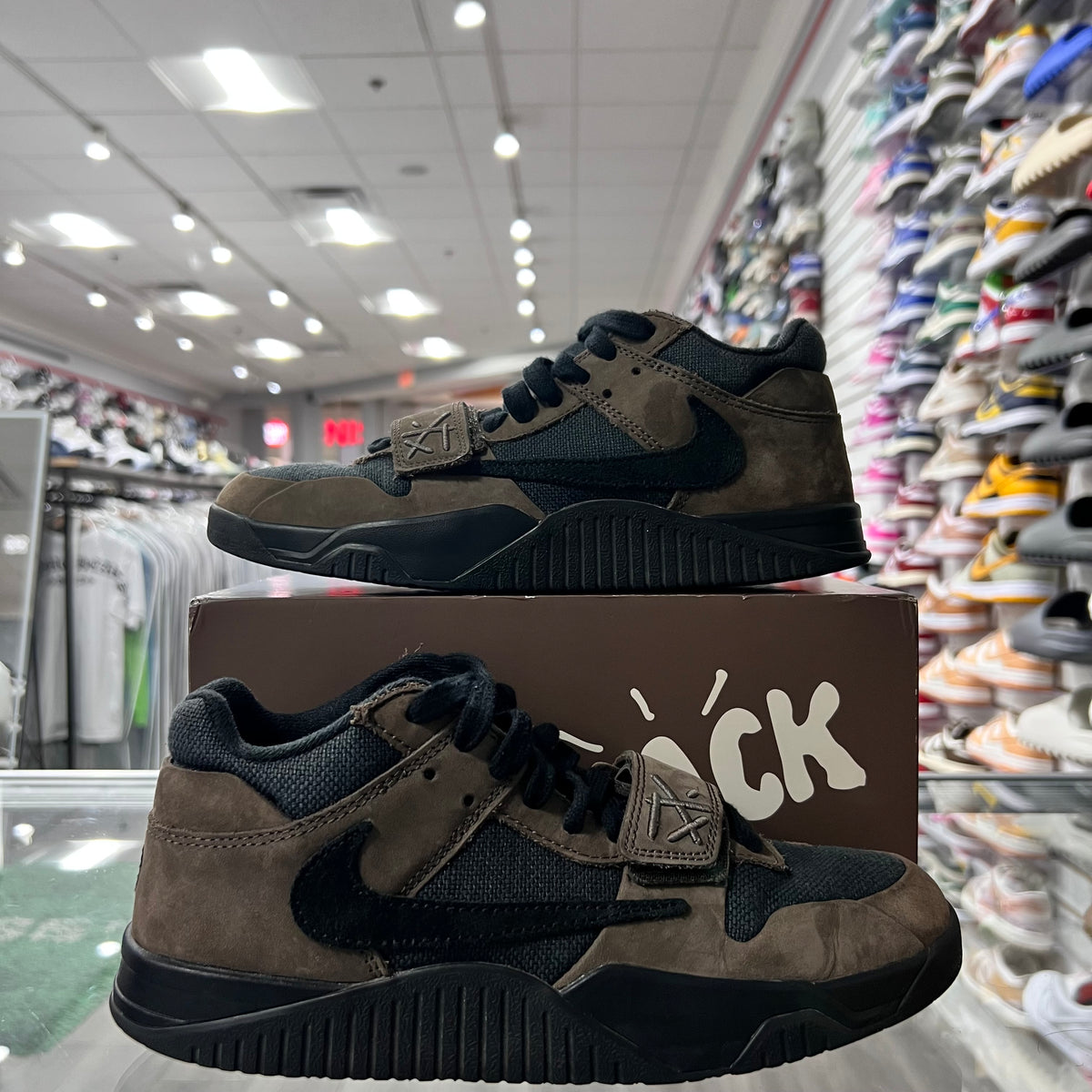 Travis Scott Jumpman Jacks Dark Mocha (Lightly Worn)