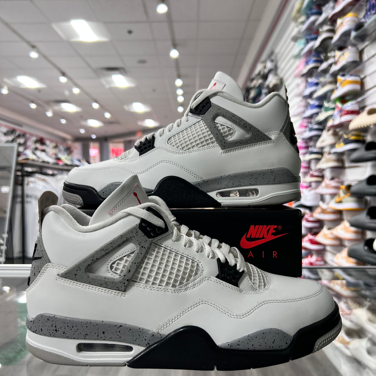 Jordan Retro 4 Mens White Cement (Lightly Worn)
