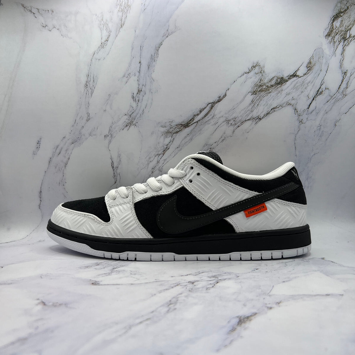 Nike Sb Dunk Low Tightbooth