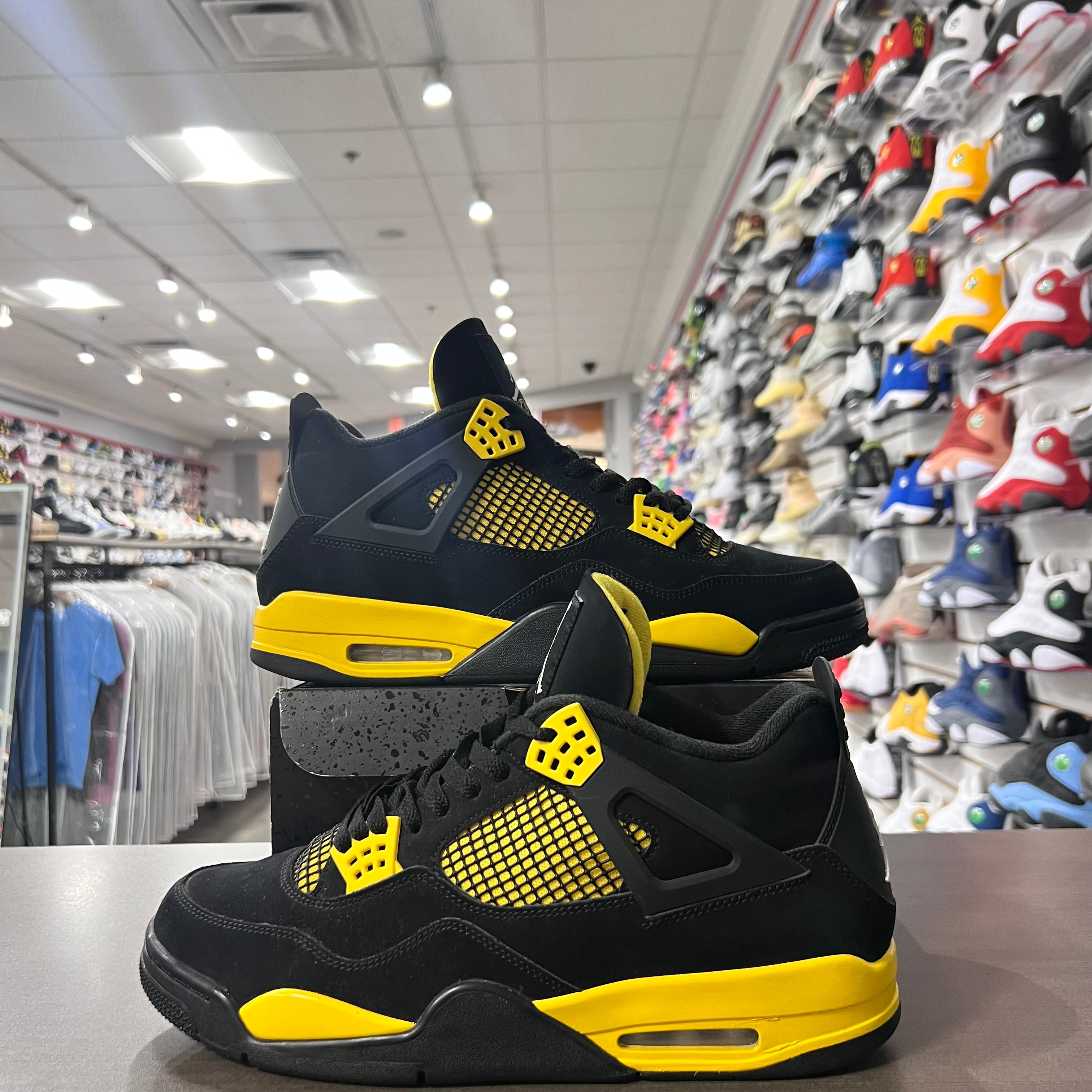 Jordan Retro 4 Mens Yellow Thunder (Lightly Worn)
