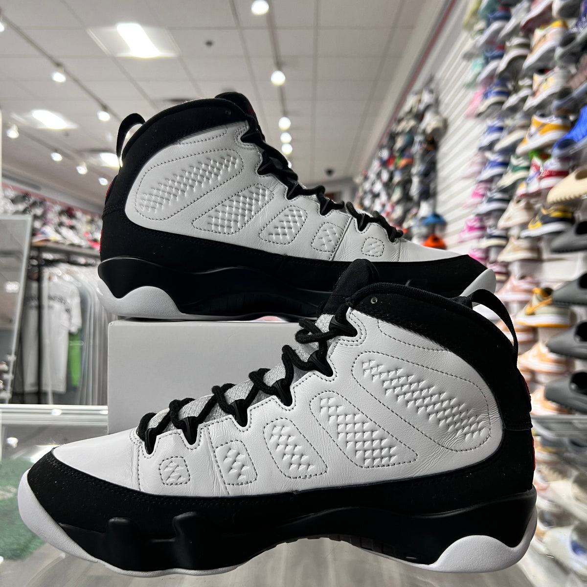 Jordan Retro 9 Mens Space Jam (Lightly Worn)