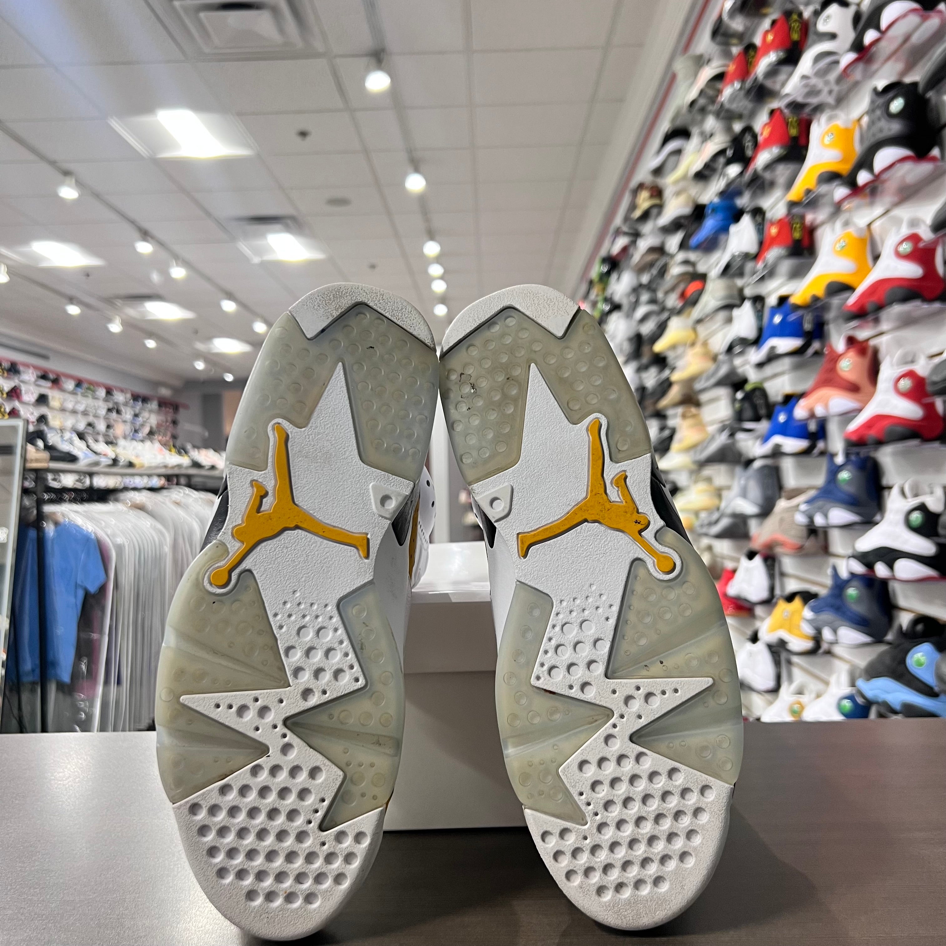 Jordan Retro 6 Mens Yellow Ochre (Lightly Worn + Replacement Box)