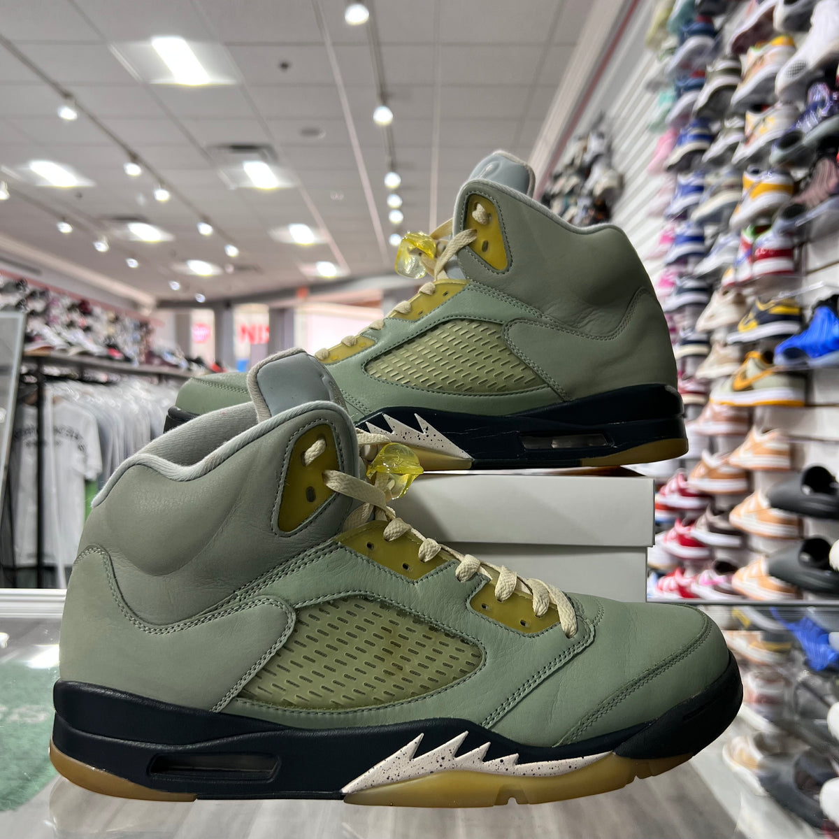 Jordan Retro 5 Mens Jade Horizon (Lightly Worn+Replacement Box+Replacement Laces)