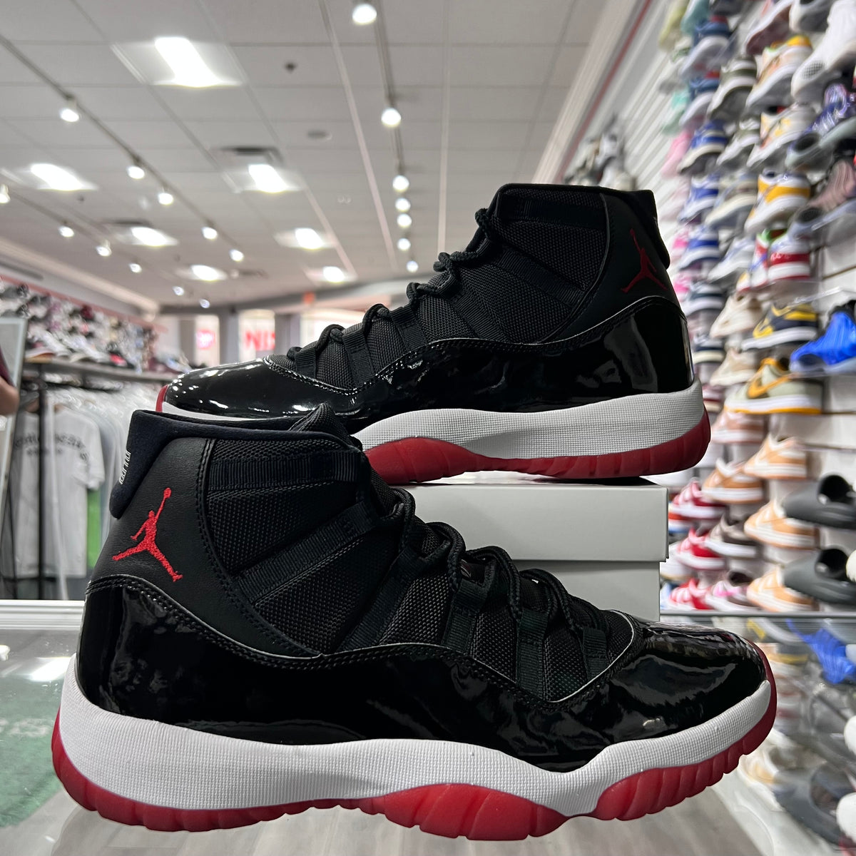 Jordan Retro 11 Mens Bred (Lightly Worn+Replacement Box)