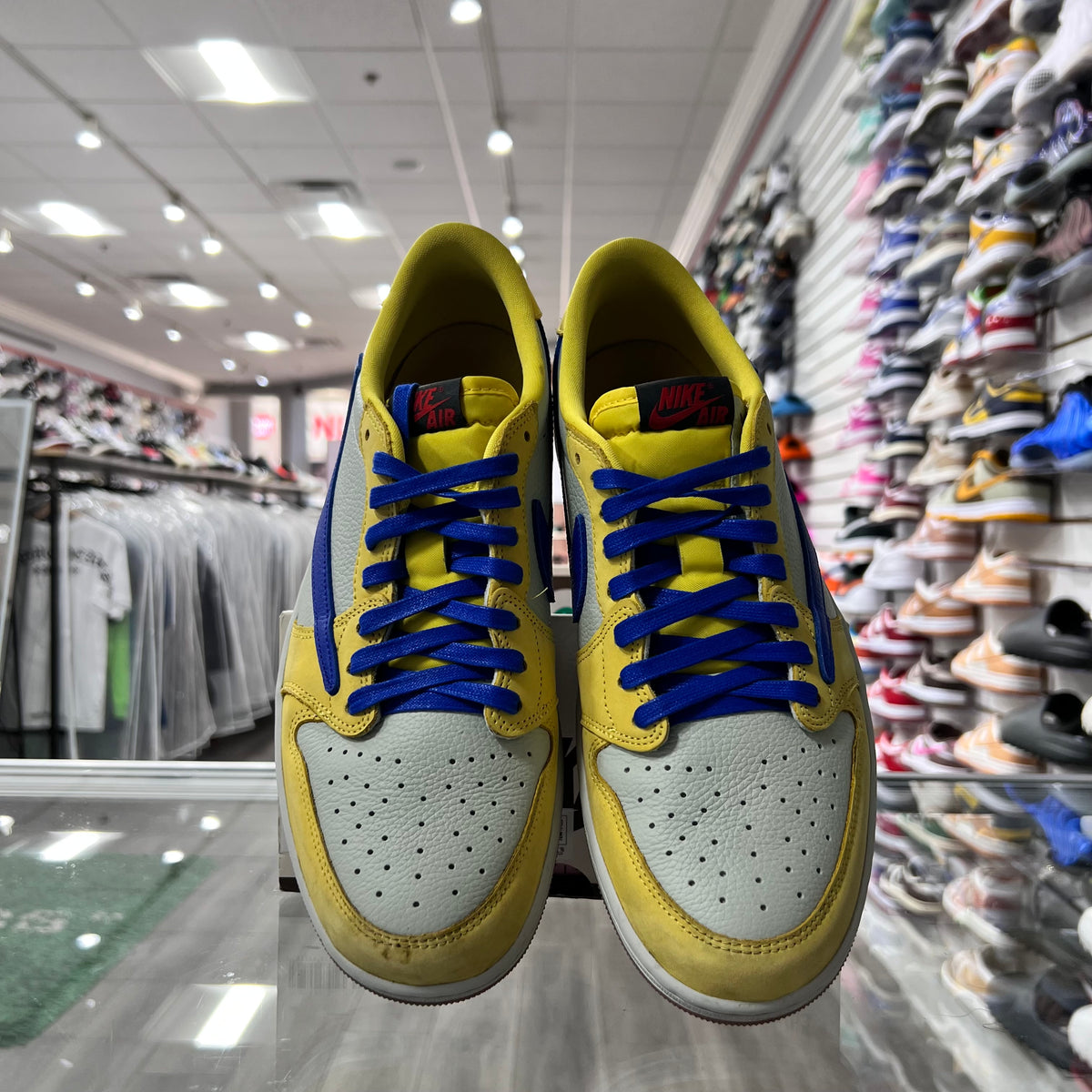 Jordan Retro 1 Low Travis Scott Canary (W)(Lightly Worn+Missing Box Lid)