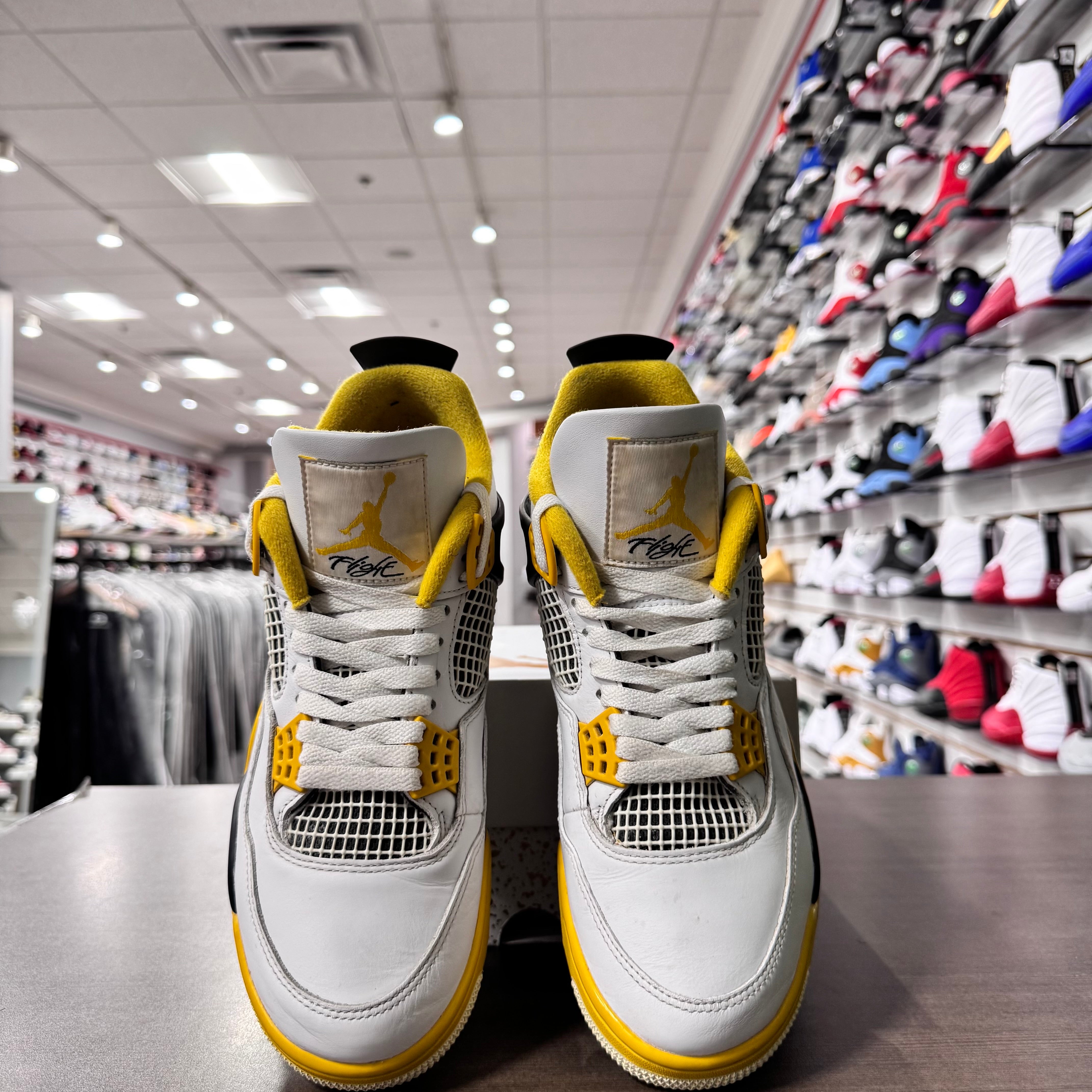 Jordan Retro 4 Womens Vivid Sulfur (Lightly Worn)