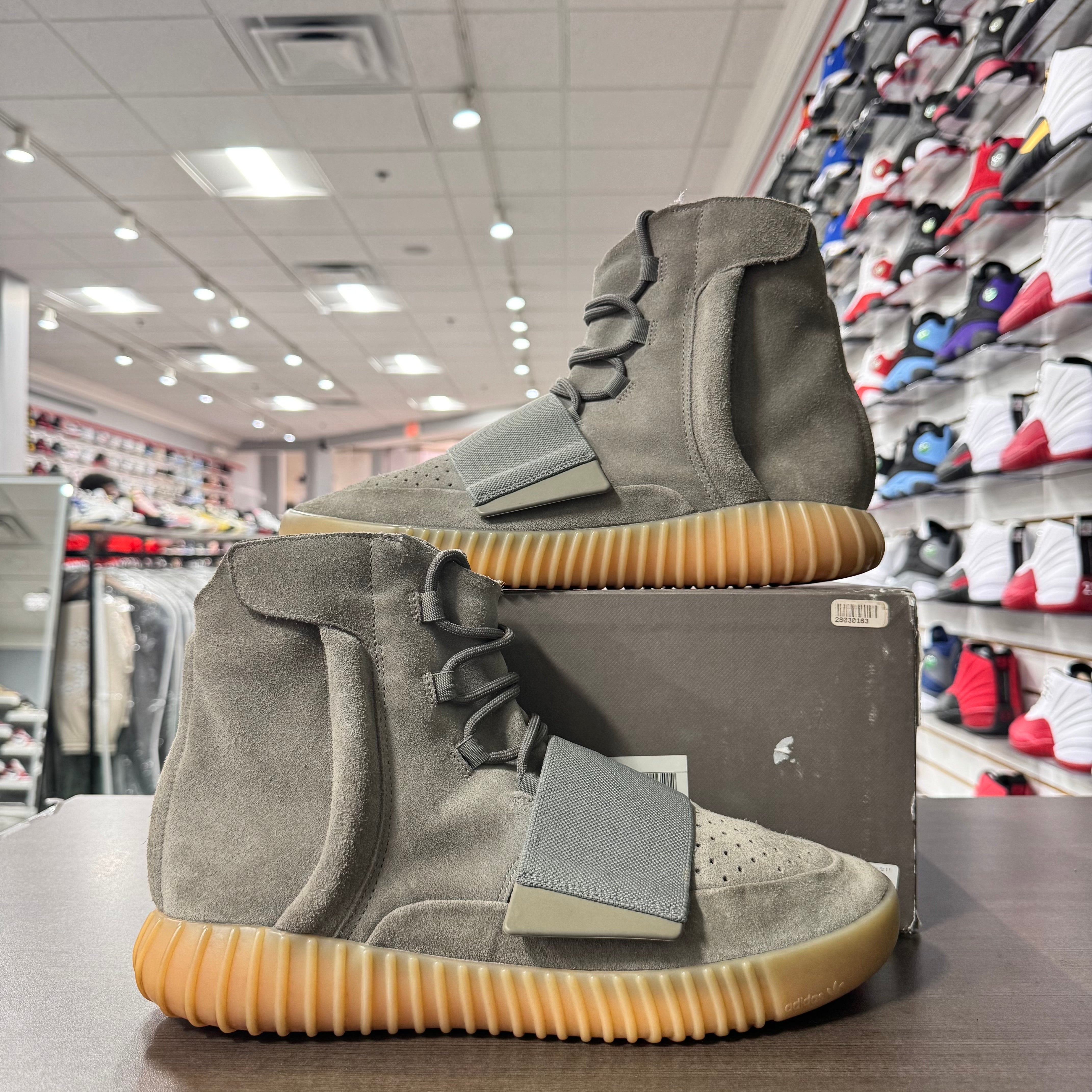 Yeezy 750 Mens Light Grey Gum Bottom (Lightly Worn)