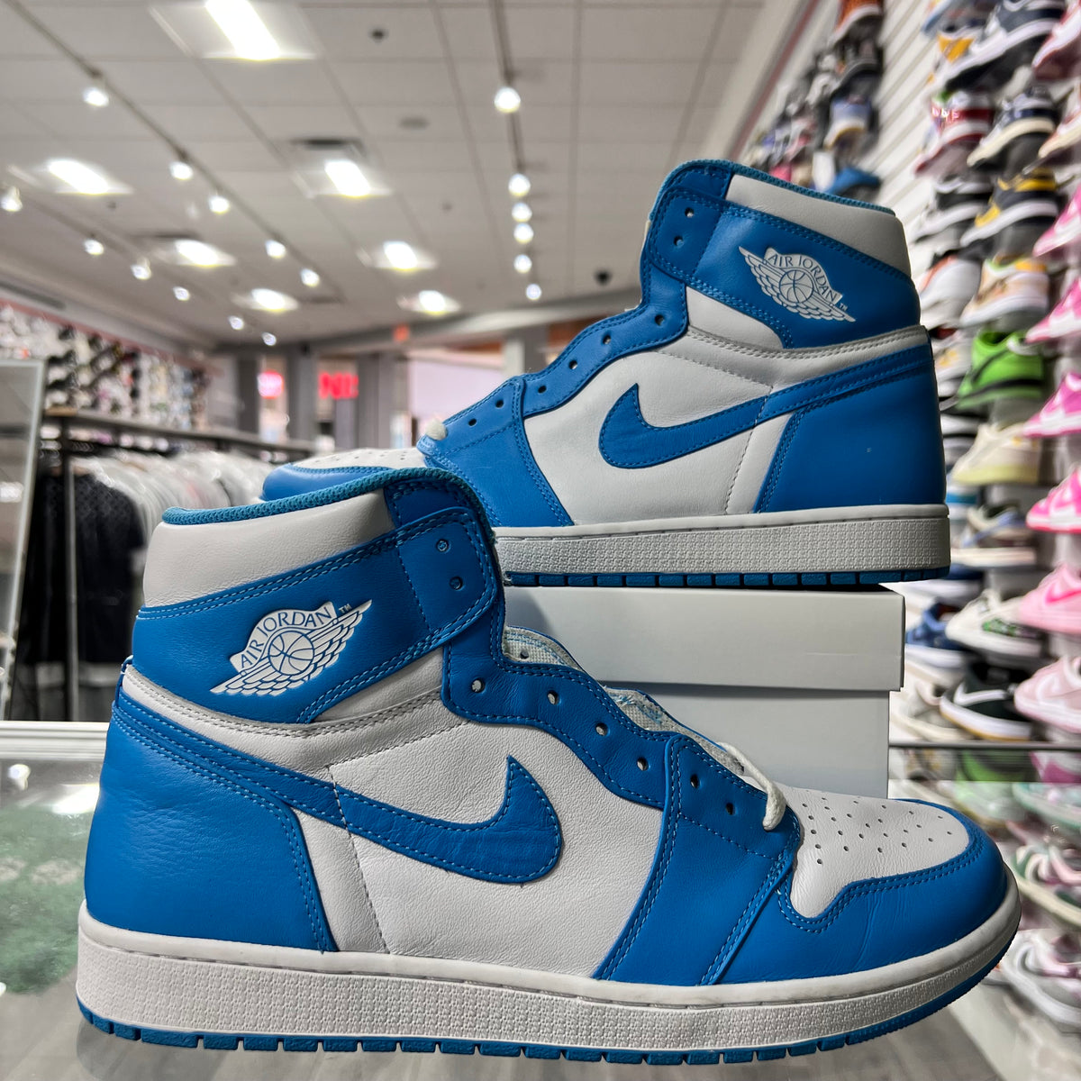Jordan Retro 1 High Og Mens UNC (Lightly Worn+Replacement Box)