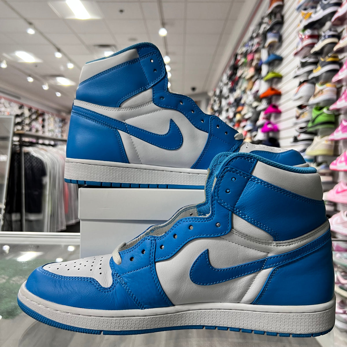 Jordan Retro 1 High Og Mens UNC (Lightly Worn+Replacement Box)