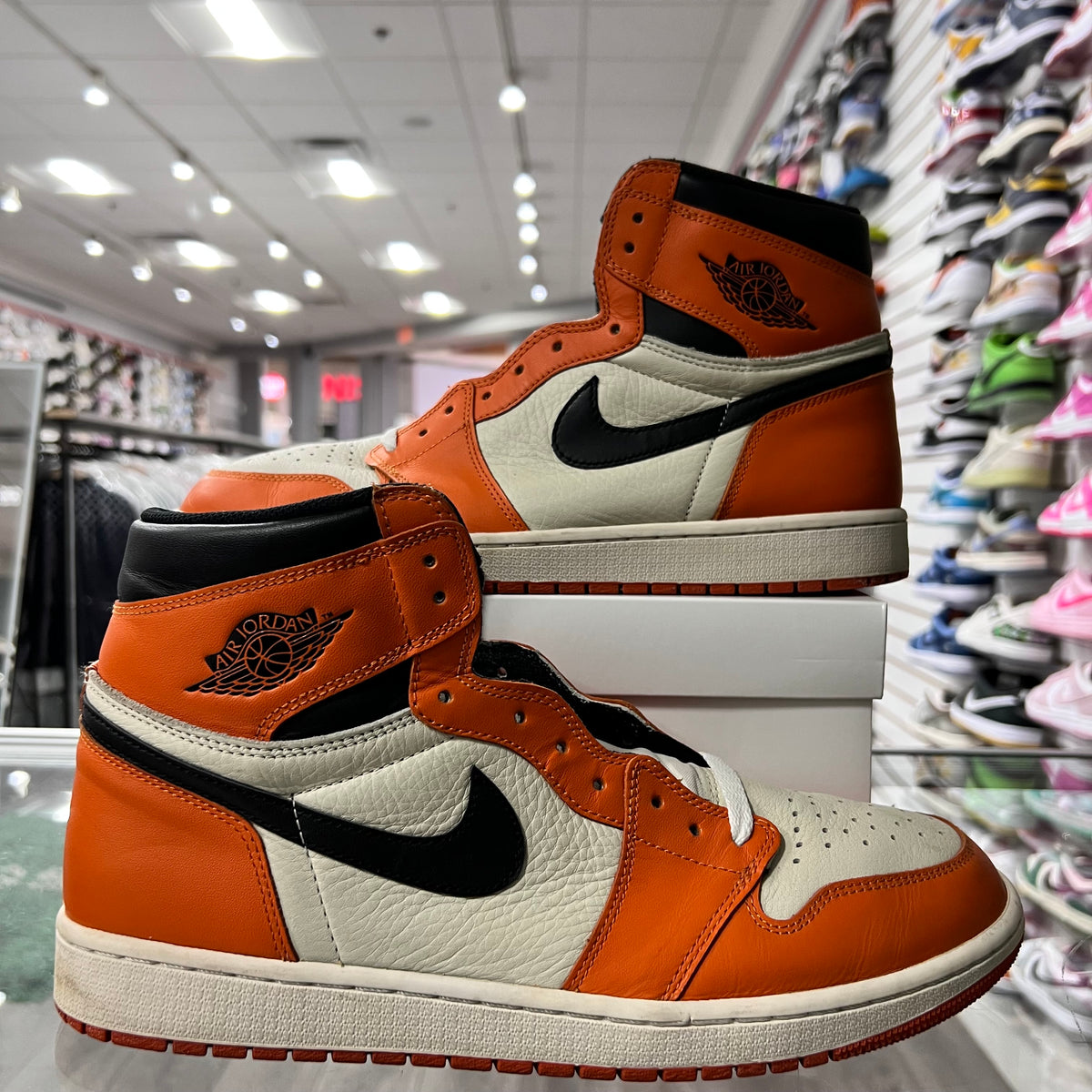 Jordan Retro 1 Og Mens Reverse Shattered Backboard (Lightly Worn+Replacment Box)