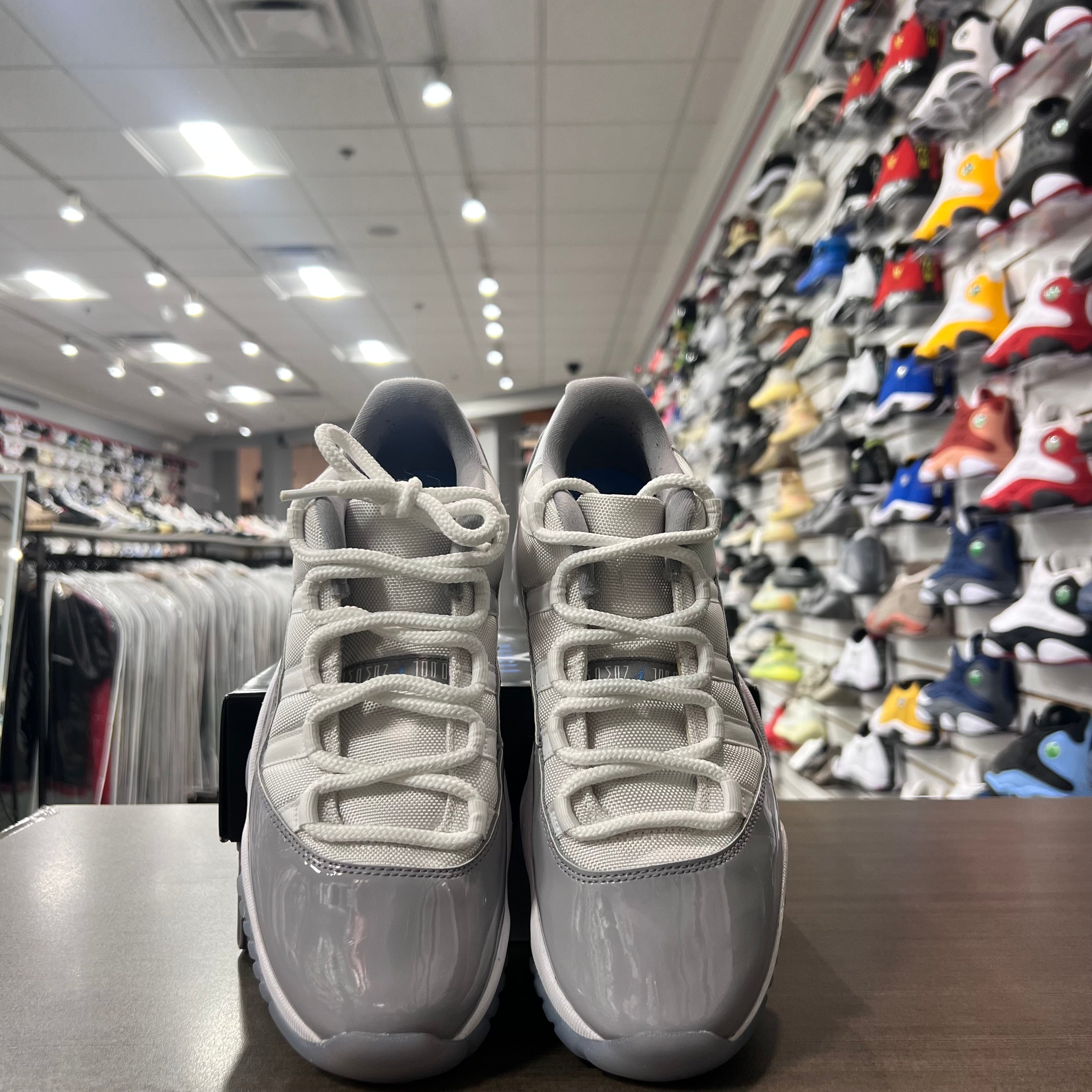 Jordan Retro 11 Low Mens Cement Grey (Lightly Worn)