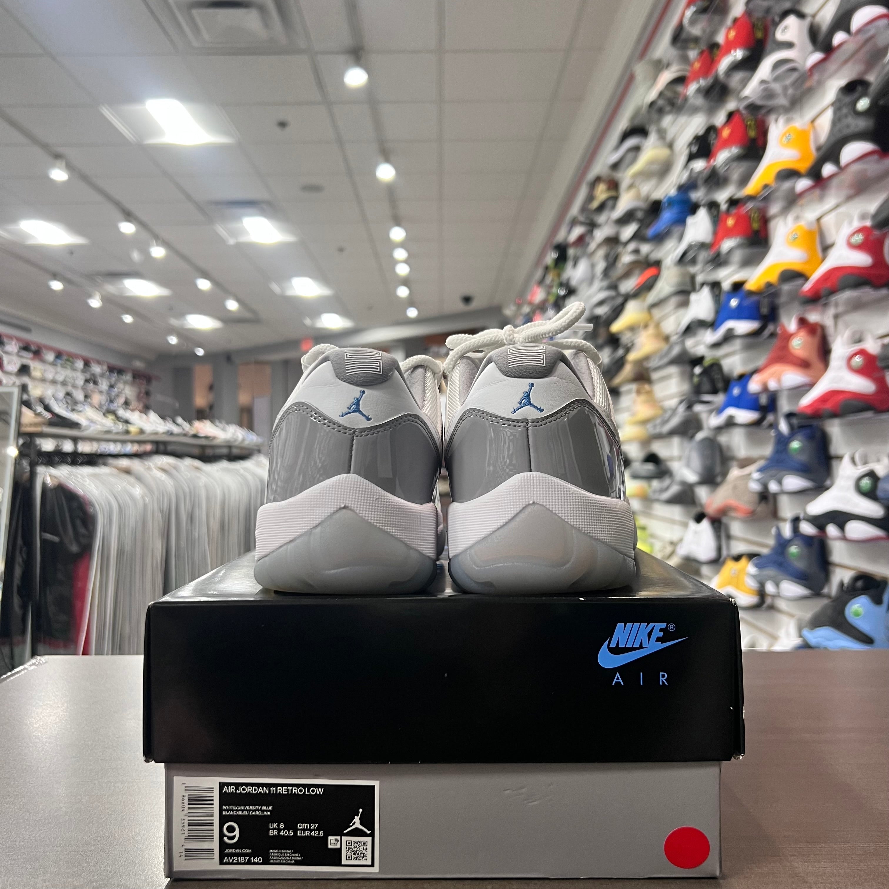 Jordan Retro 11 Low Mens Cement Grey (Lightly Worn)