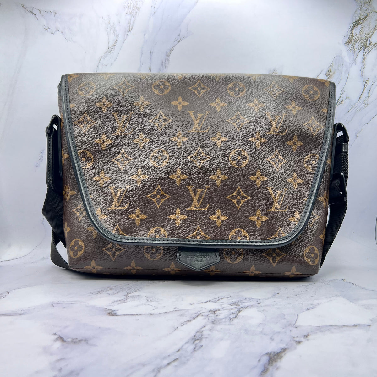 Louis Vuitton Magnetic Messenger Shoulder Bag (Lightly Worn)