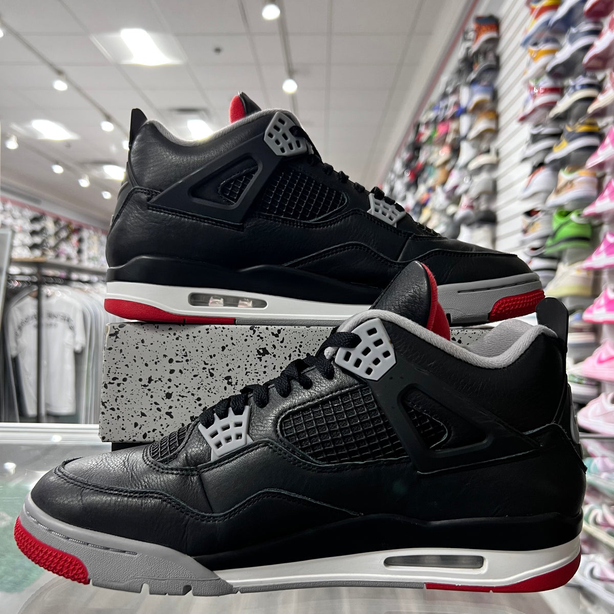 Jordan Retro 4 Mens Bred Reimagined (Lightly Worn)