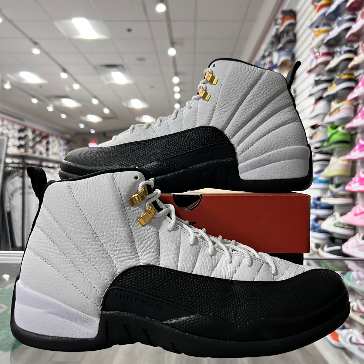 Jordan Retro 12 Mens Taxi (Lightly Worn)