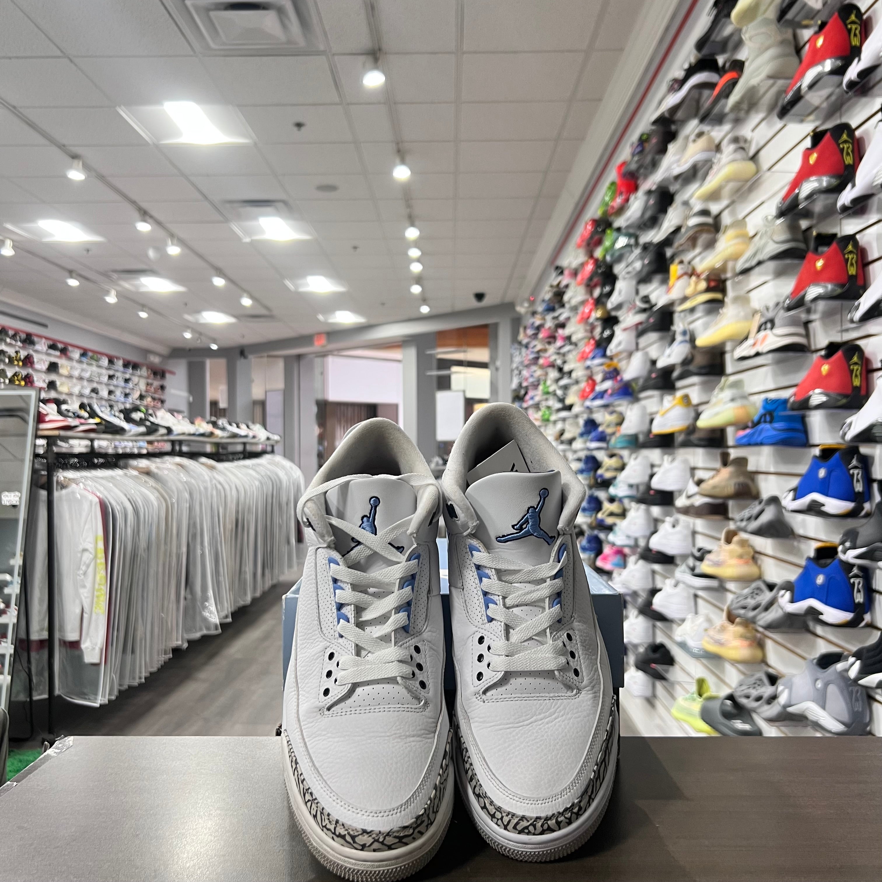 Jordan Retro 3 Mens UNC (Lightly Worn)