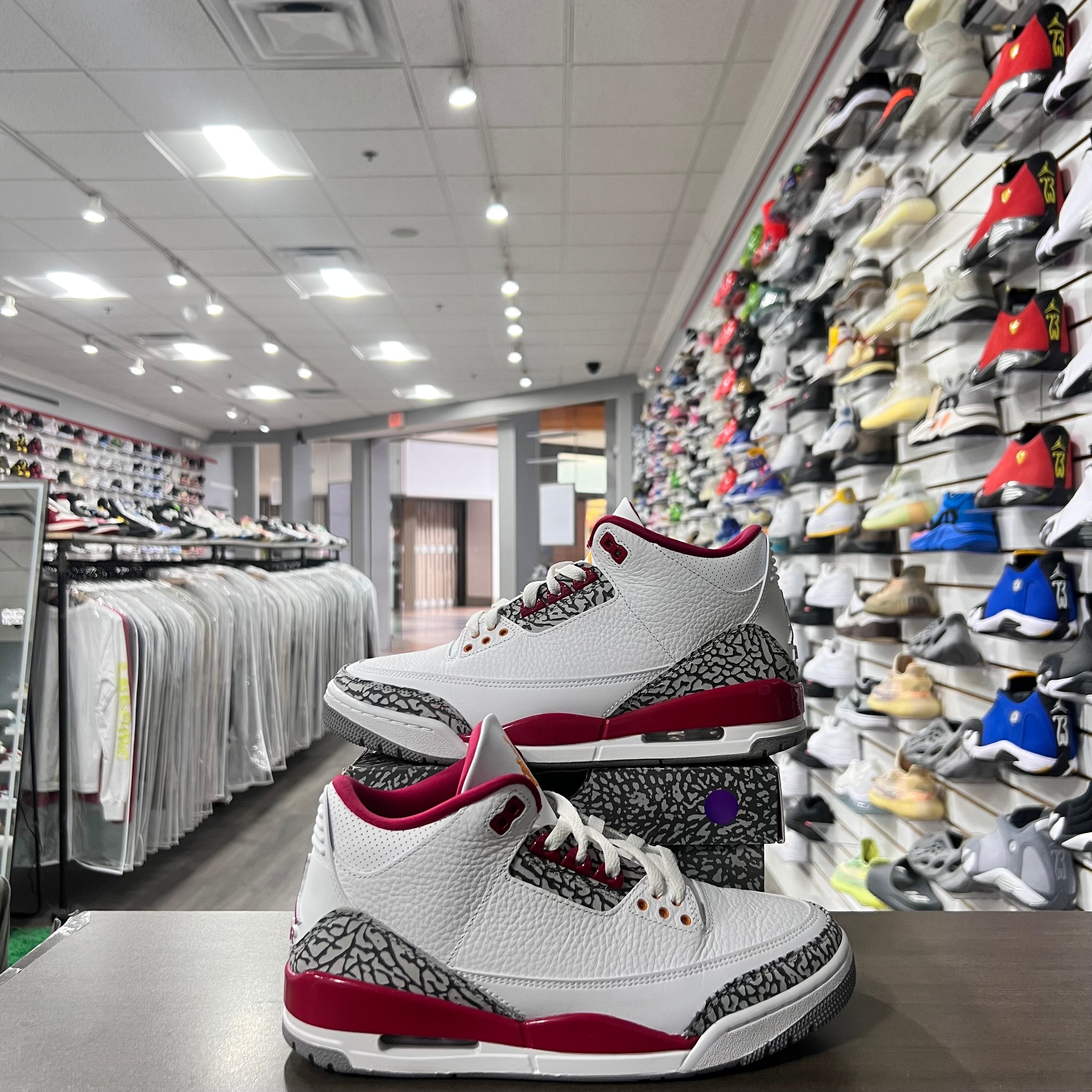 Jordan Retro 3 Mens Cardinal Red (Lightly Worn)