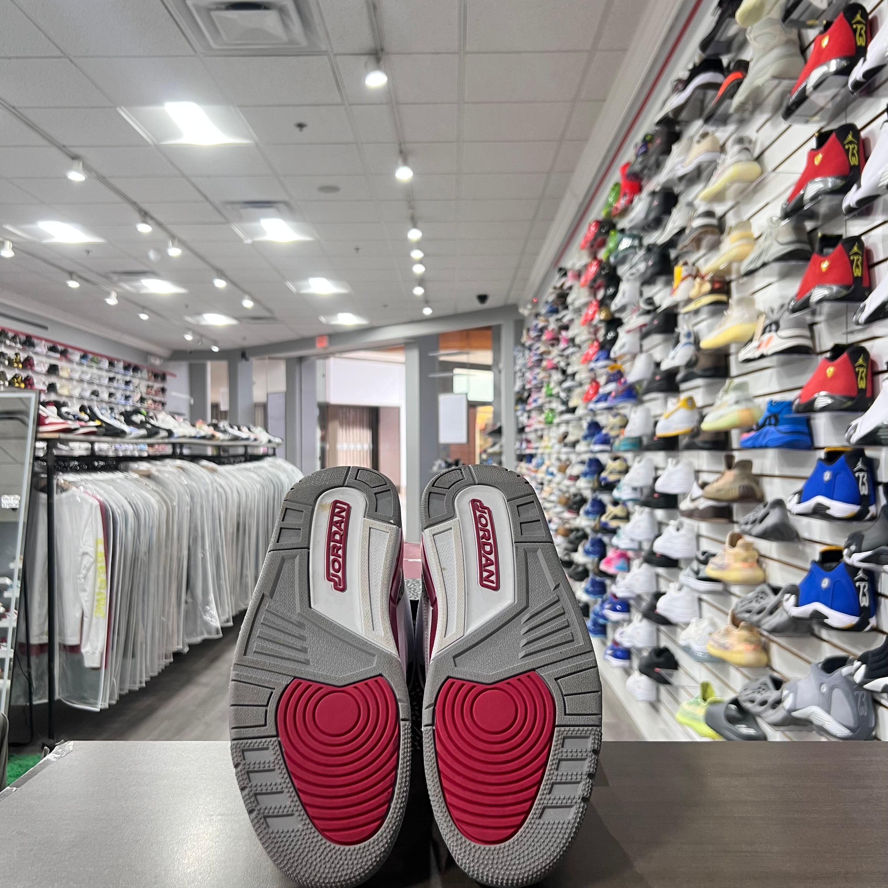 Jordan Retro 3 Mens Cardinal Red (Lightly Worn)