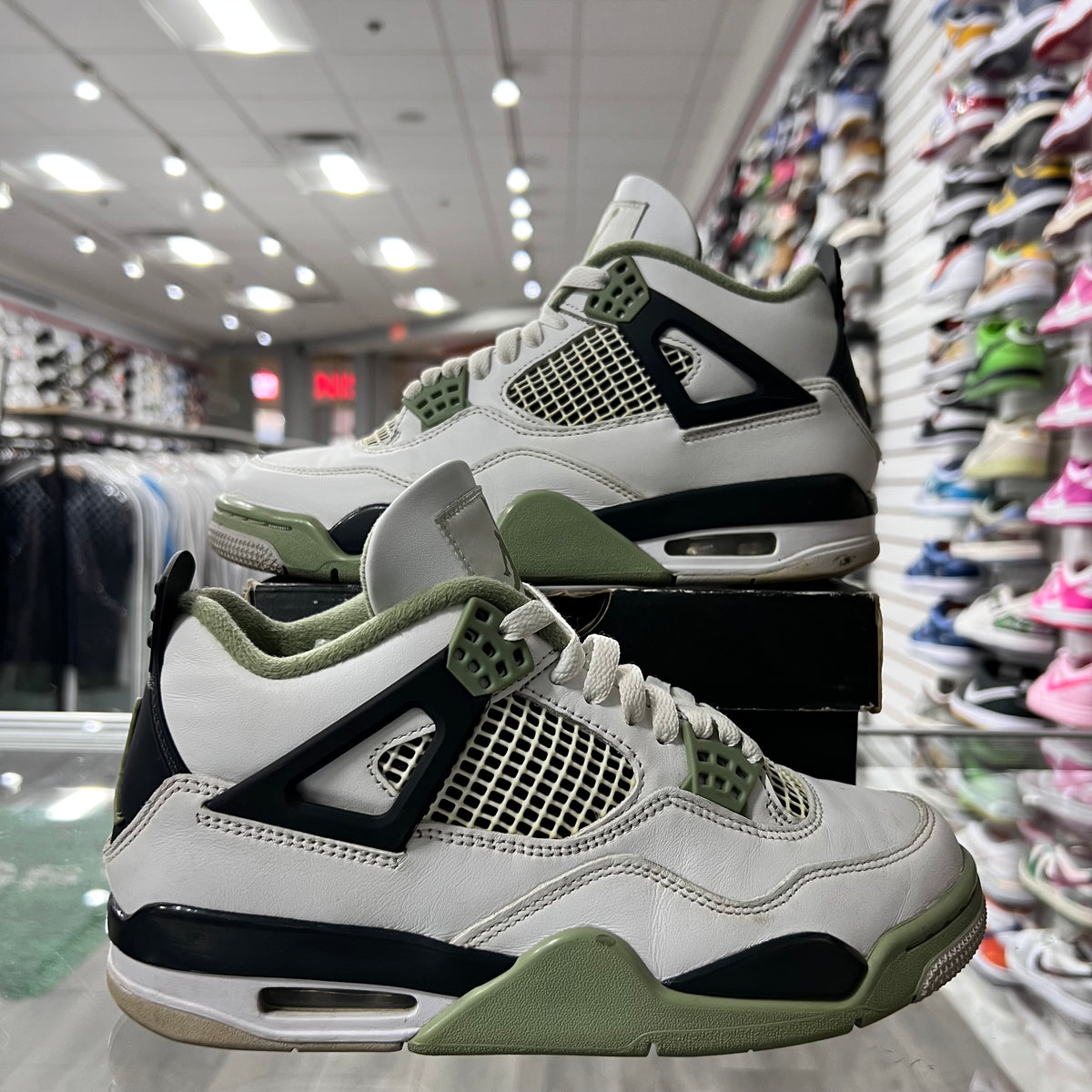 Jordan Retro 4 Womens Seafoamm (Lightly Worn+Replacement Box)