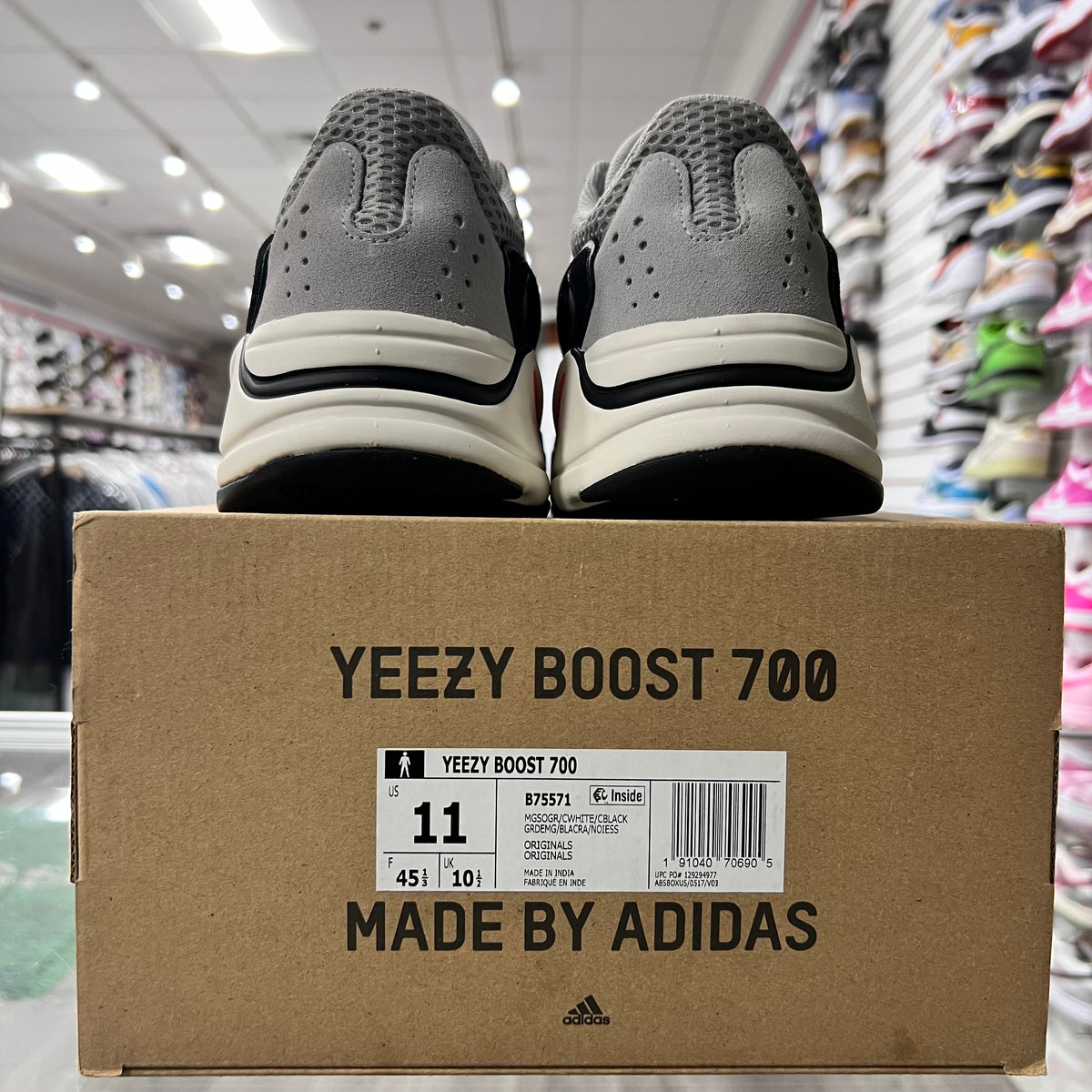 Yeezy 700 Wave Runner (Lightly Worn)