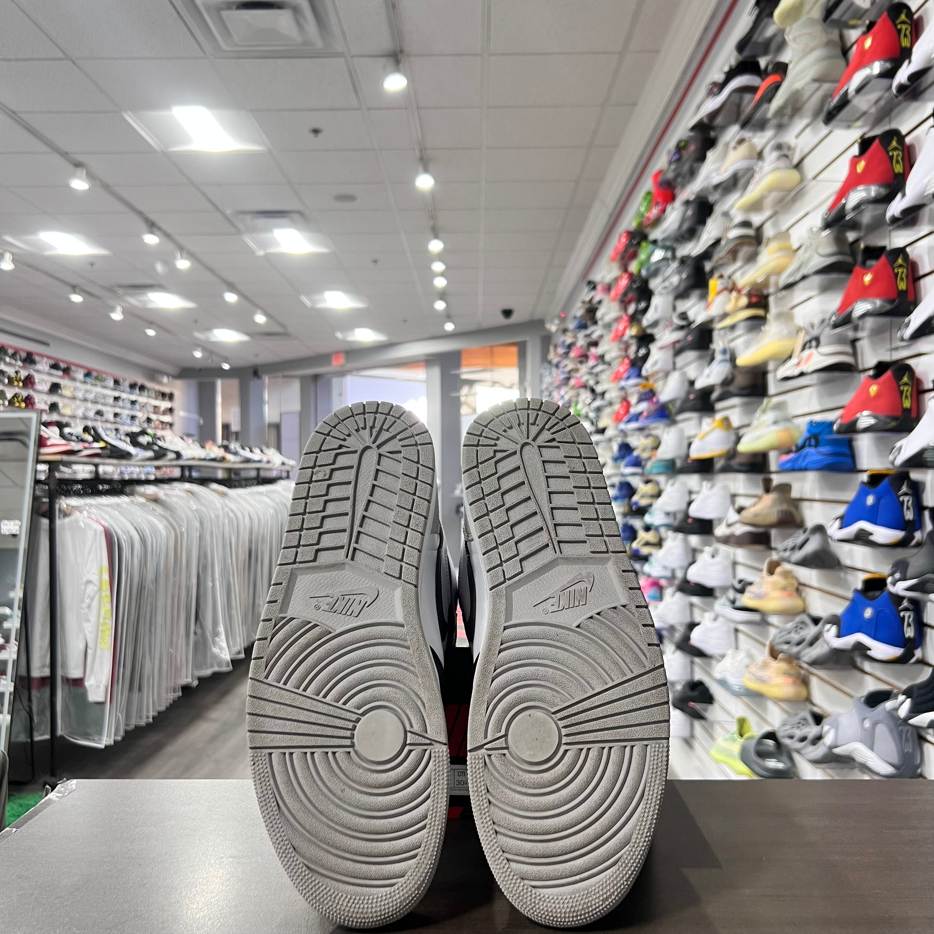 Jordan Retro 1 High Og Mens Bleached Coral (Lightly Worn)