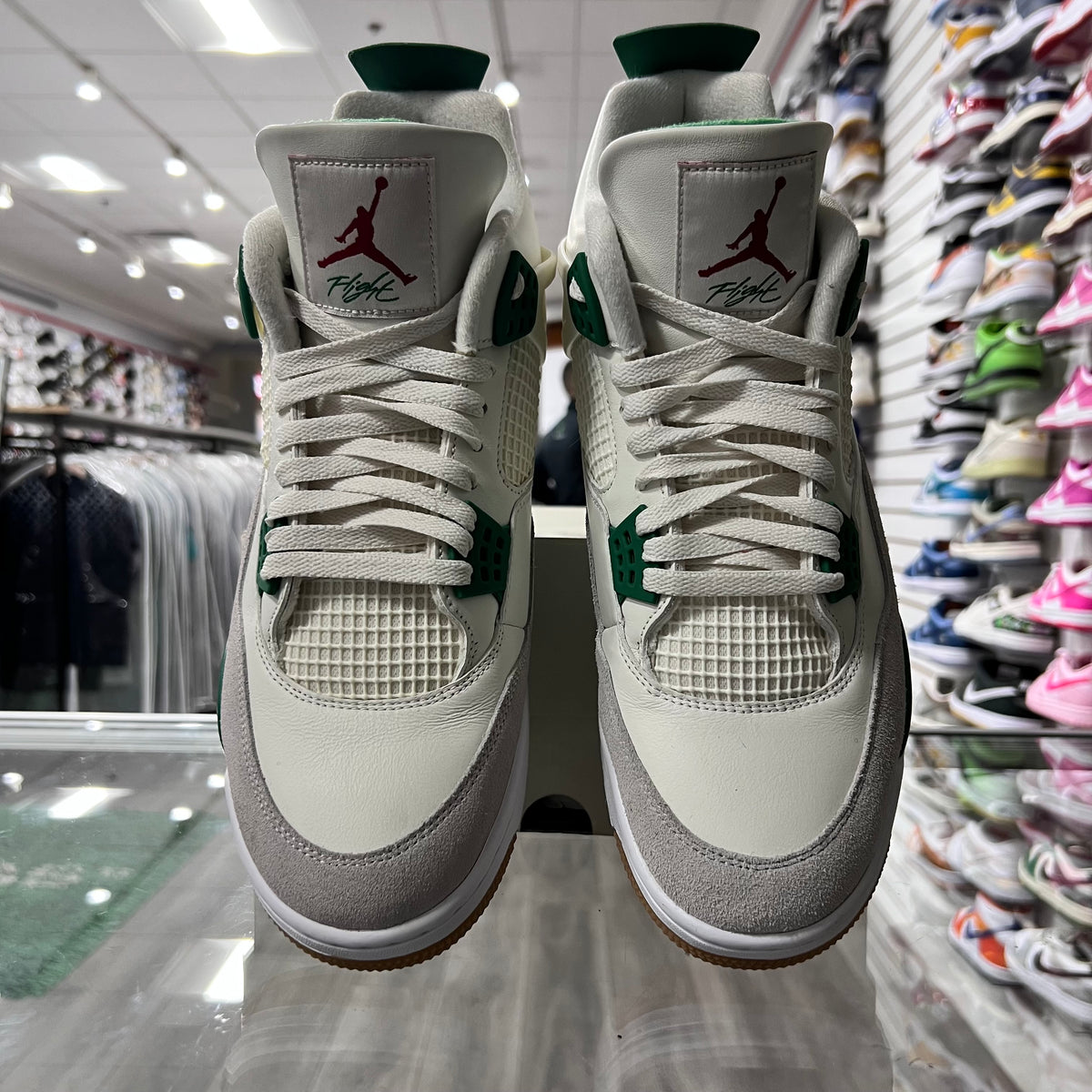 Jordan Retro 4 SB Mens Pine Green (Lightly Worn)