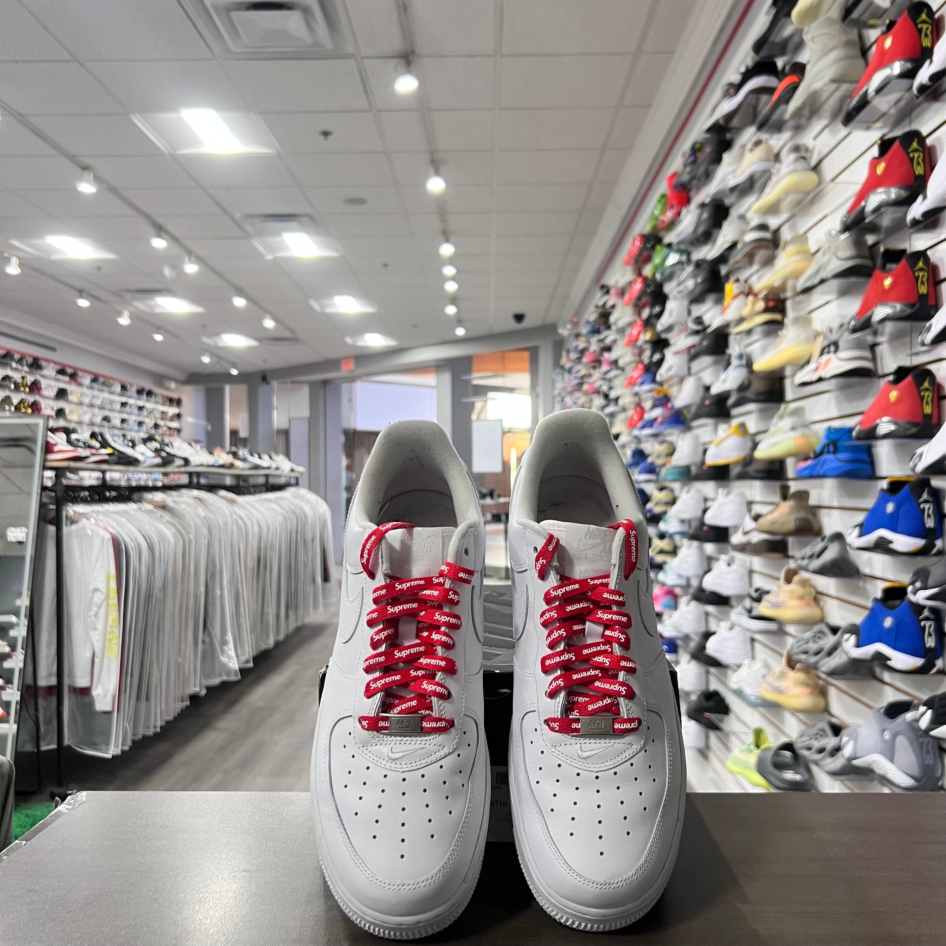 Nike Af 1 Supreme White (Lightly Worn)