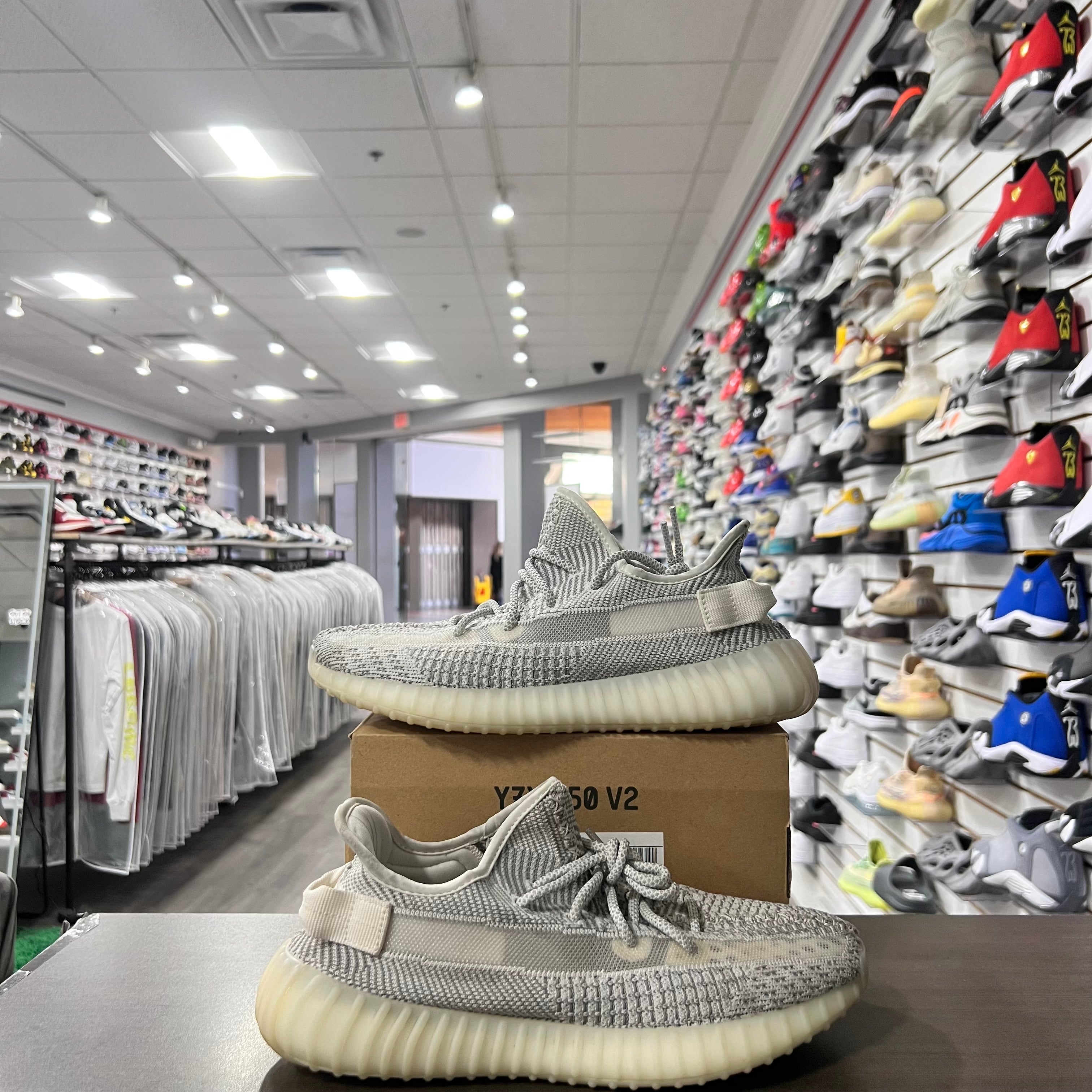 Yeezy 350 V2 Static Non Reflective (Lightly Worn)