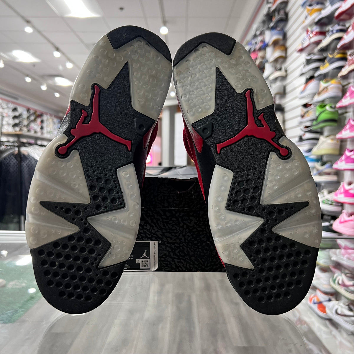 Jordan Retro 6 Mens Toro Bravo (Lightly Worn+Replacement Box)