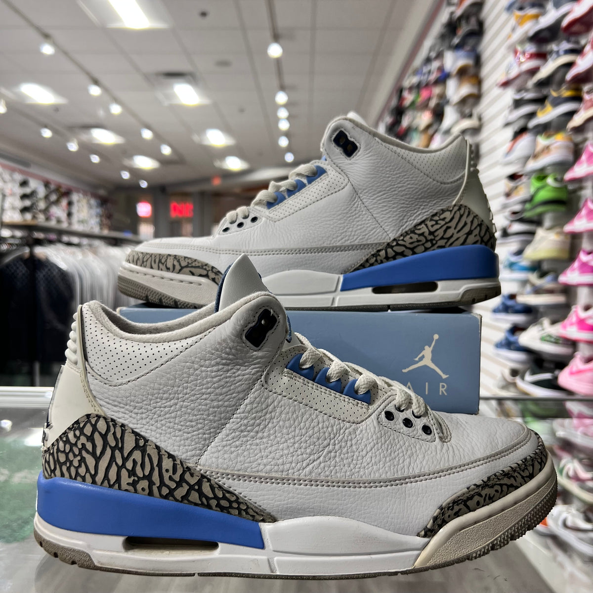 Jordan Retro 3 Mens UNC (Lightly Worn)