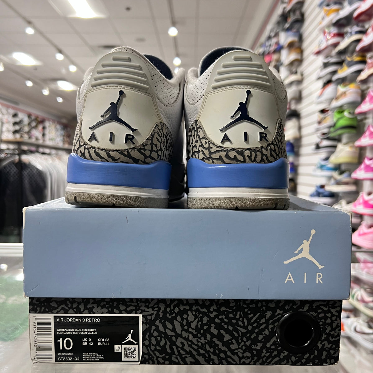 Jordan Retro 3 Mens UNC (Lightly Worn)