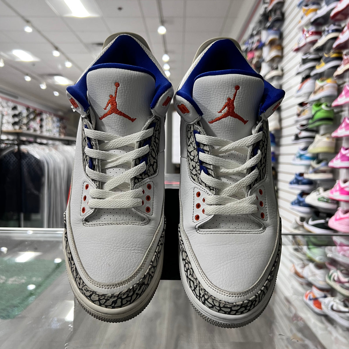 Jordan Retro 3 Mens Knicks (Lightly Worn)
